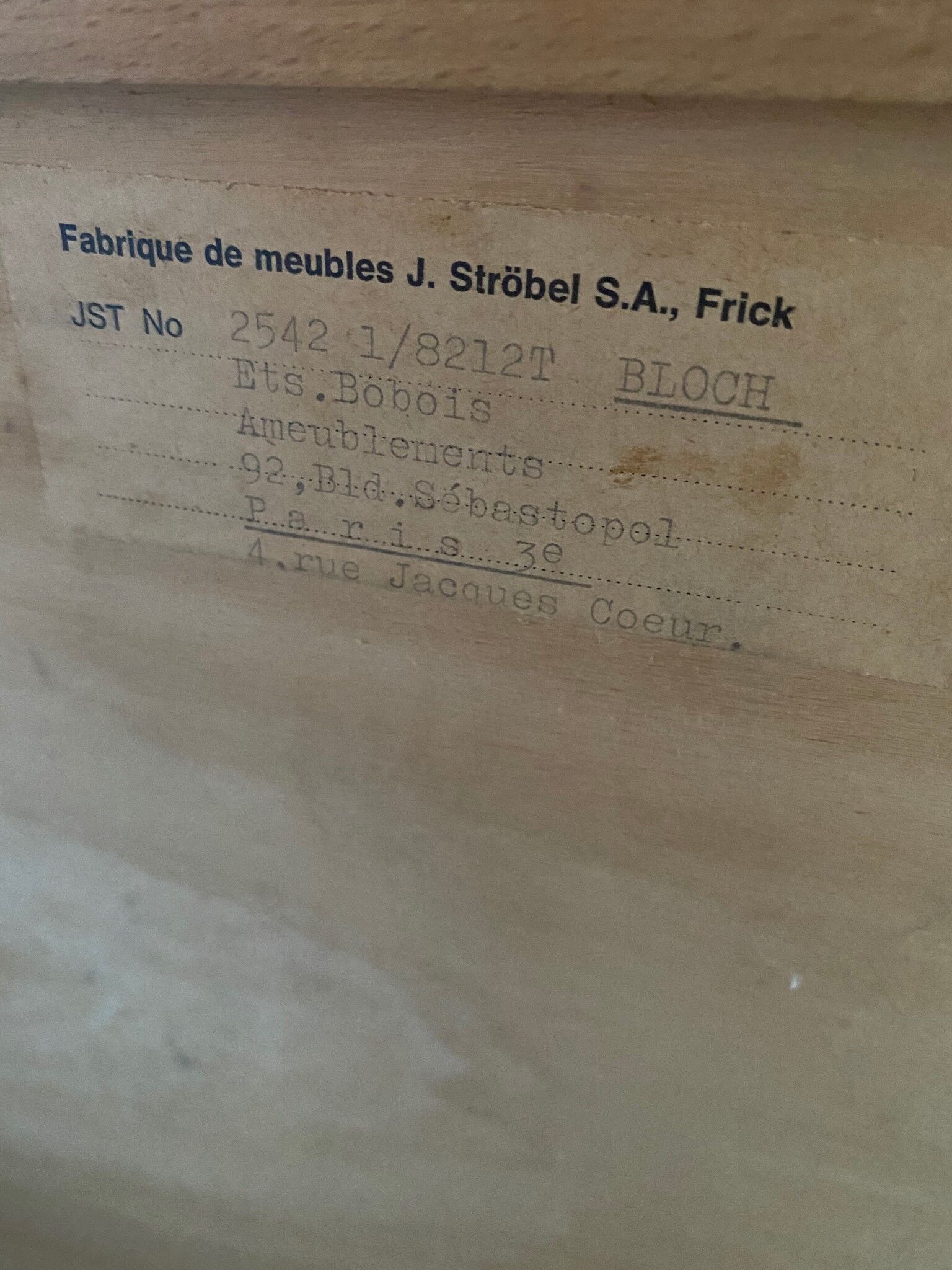 Stroebel vintage tulip foot chest of drawers for Ets Bobois