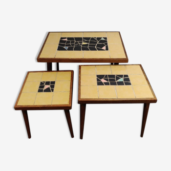 Set de 3 tables gigognes mosaïque mimiset jaune années 60