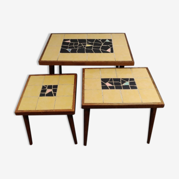 Set of 3 tables nesting mosaic mimiset yellow 60s