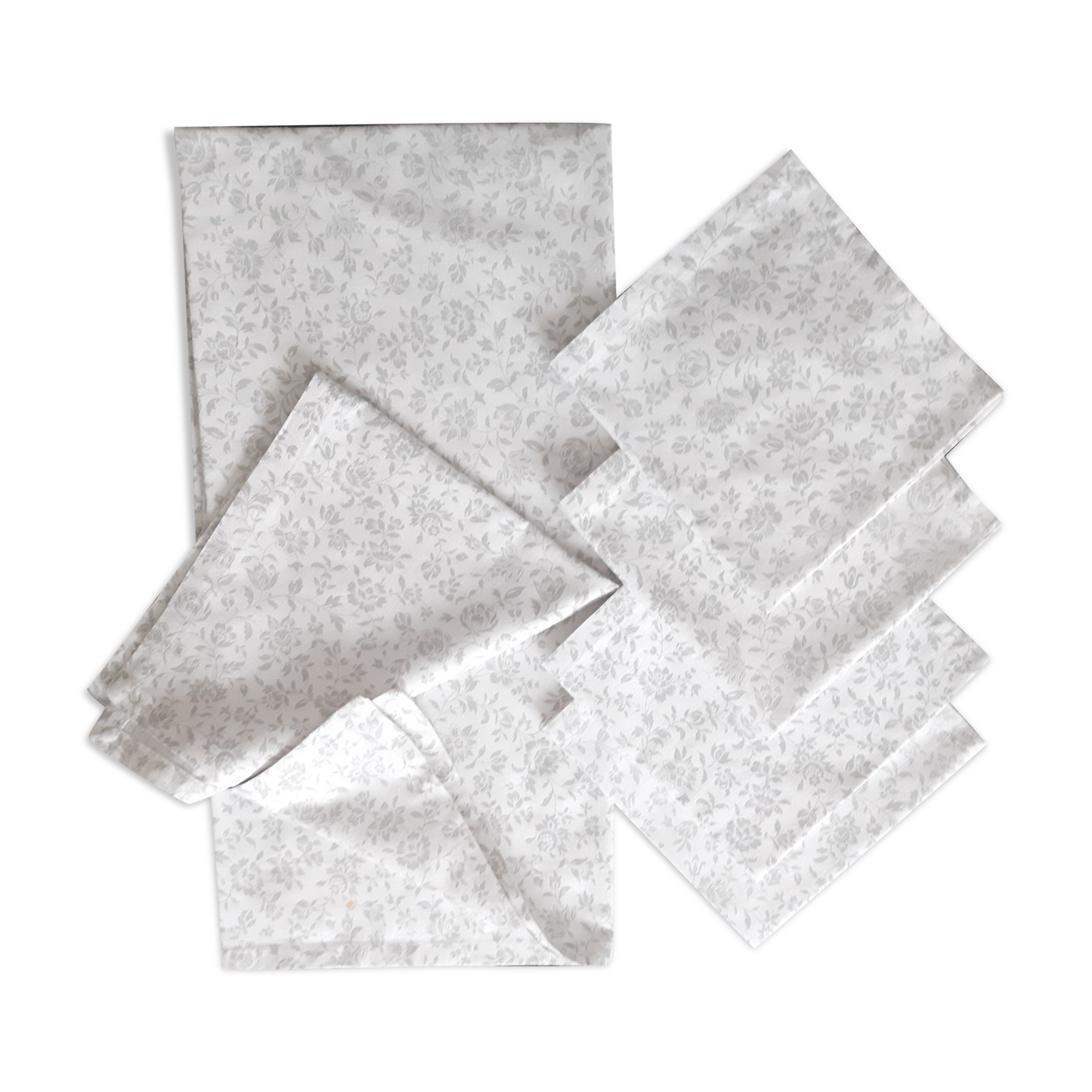 Tablecloth & towels