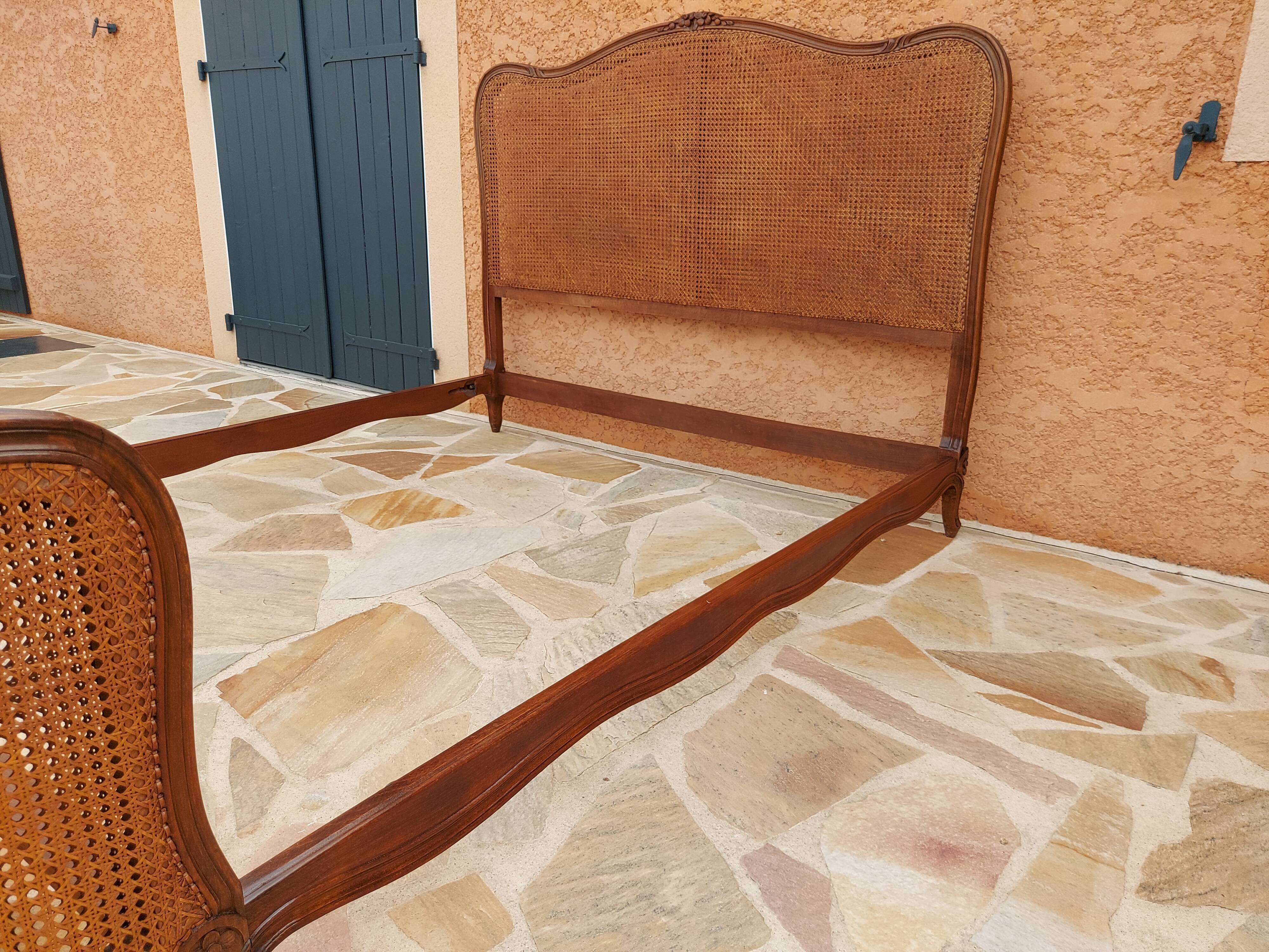 Lit corbeille cannage style Louis XV début XXeme