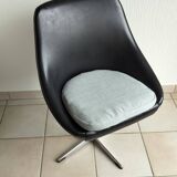 Shell armchair