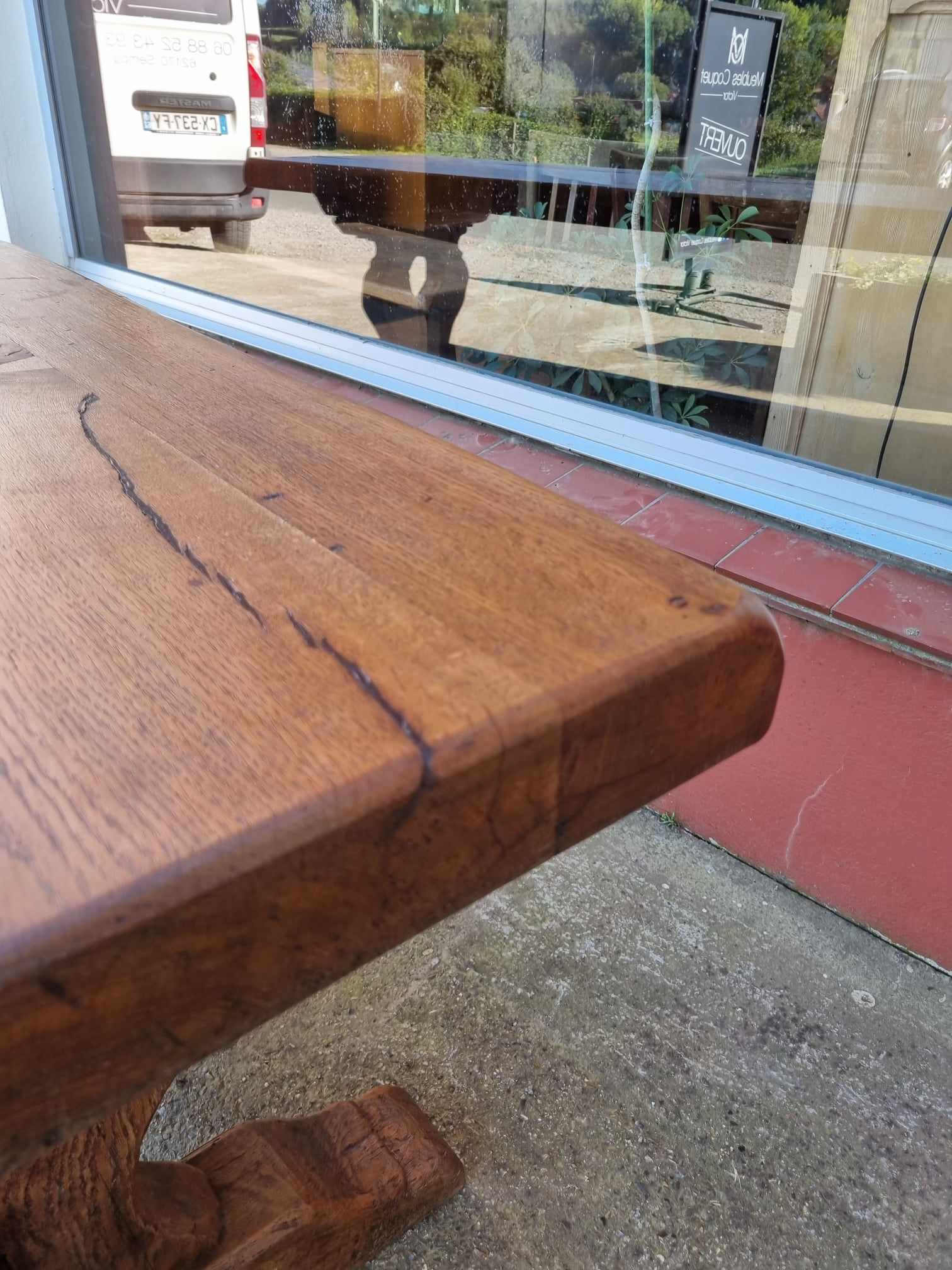 Farm table