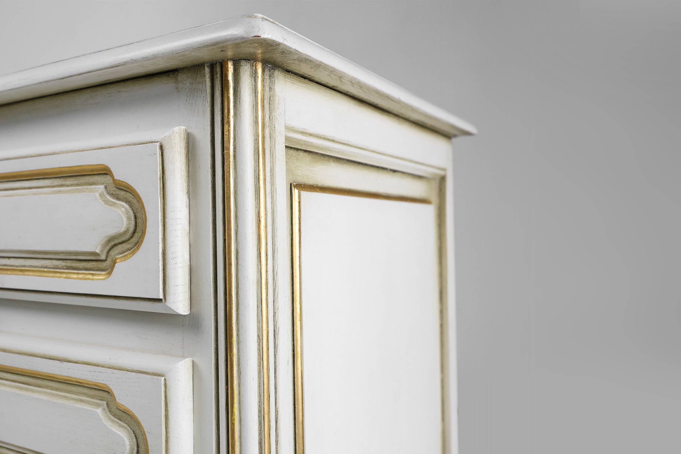 French 20th Century Louis XV chest of drawers