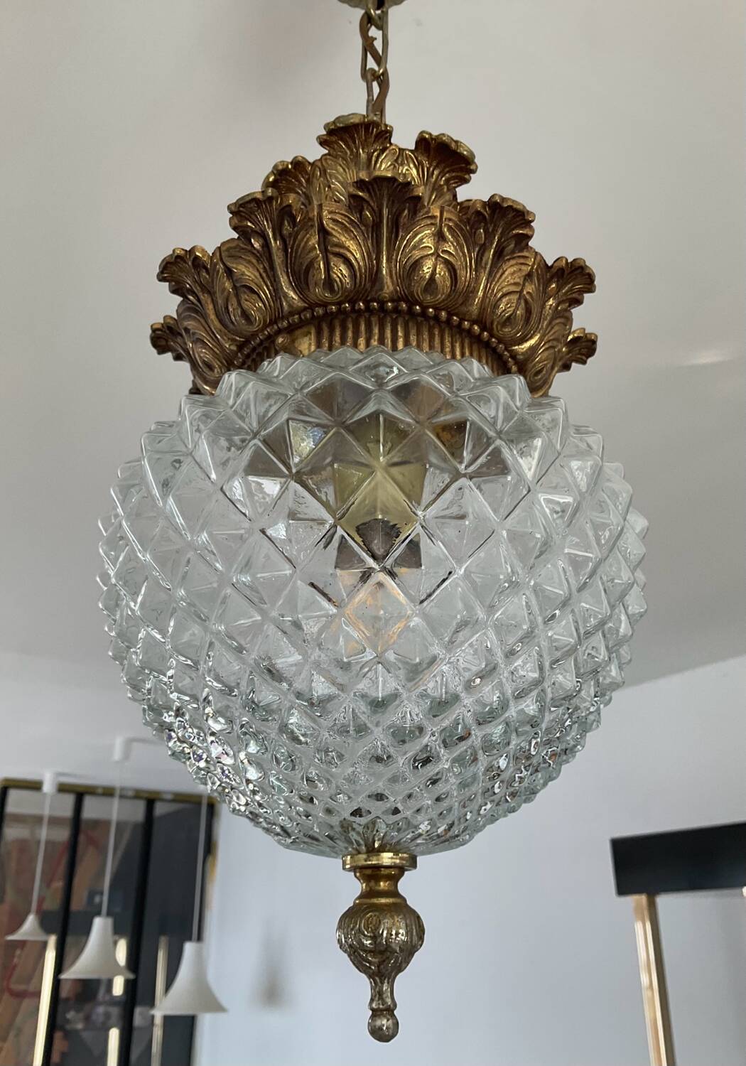 Vintage Pineapple pendant light in molded glass and gold metal
