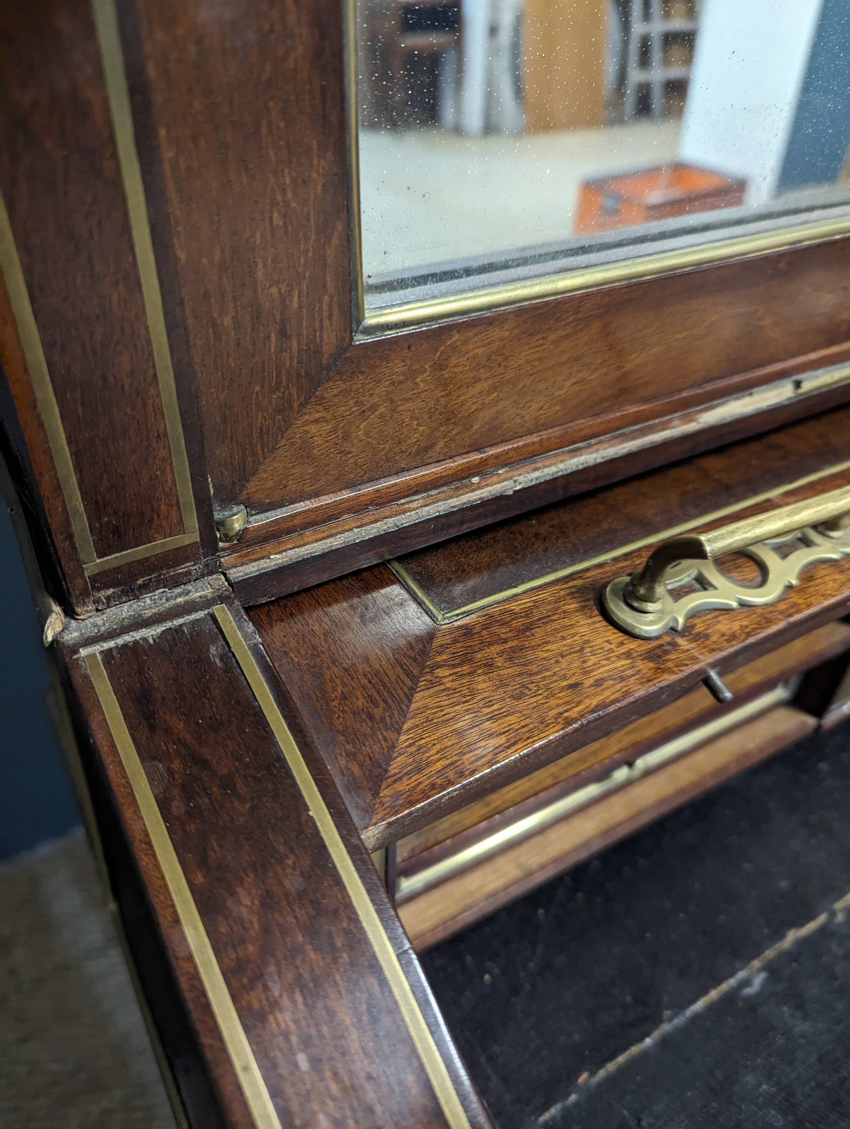 Bureau de dame à cylindre en acajou, époque Louis XVI