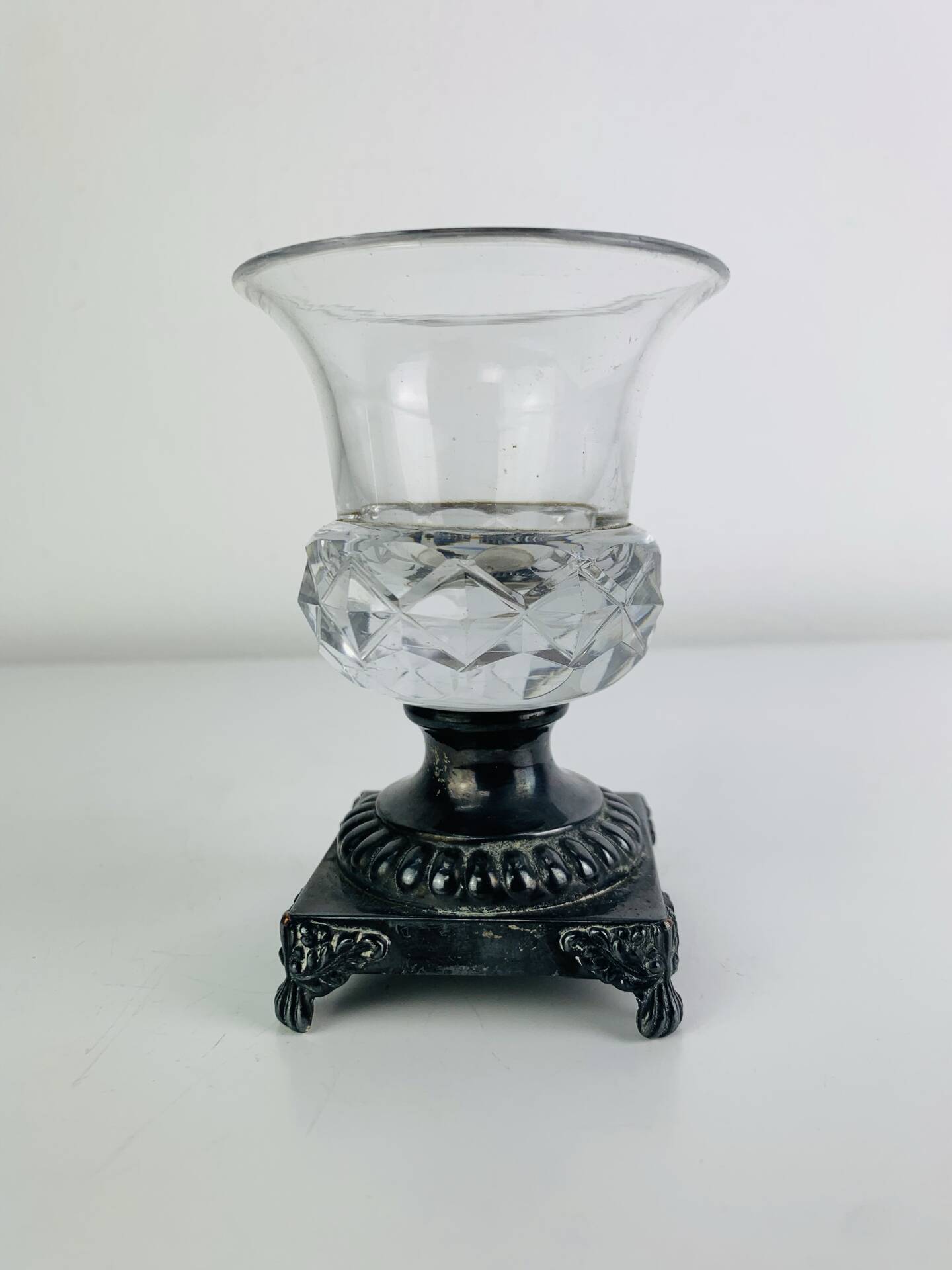 Salière en cristal et métal argenté