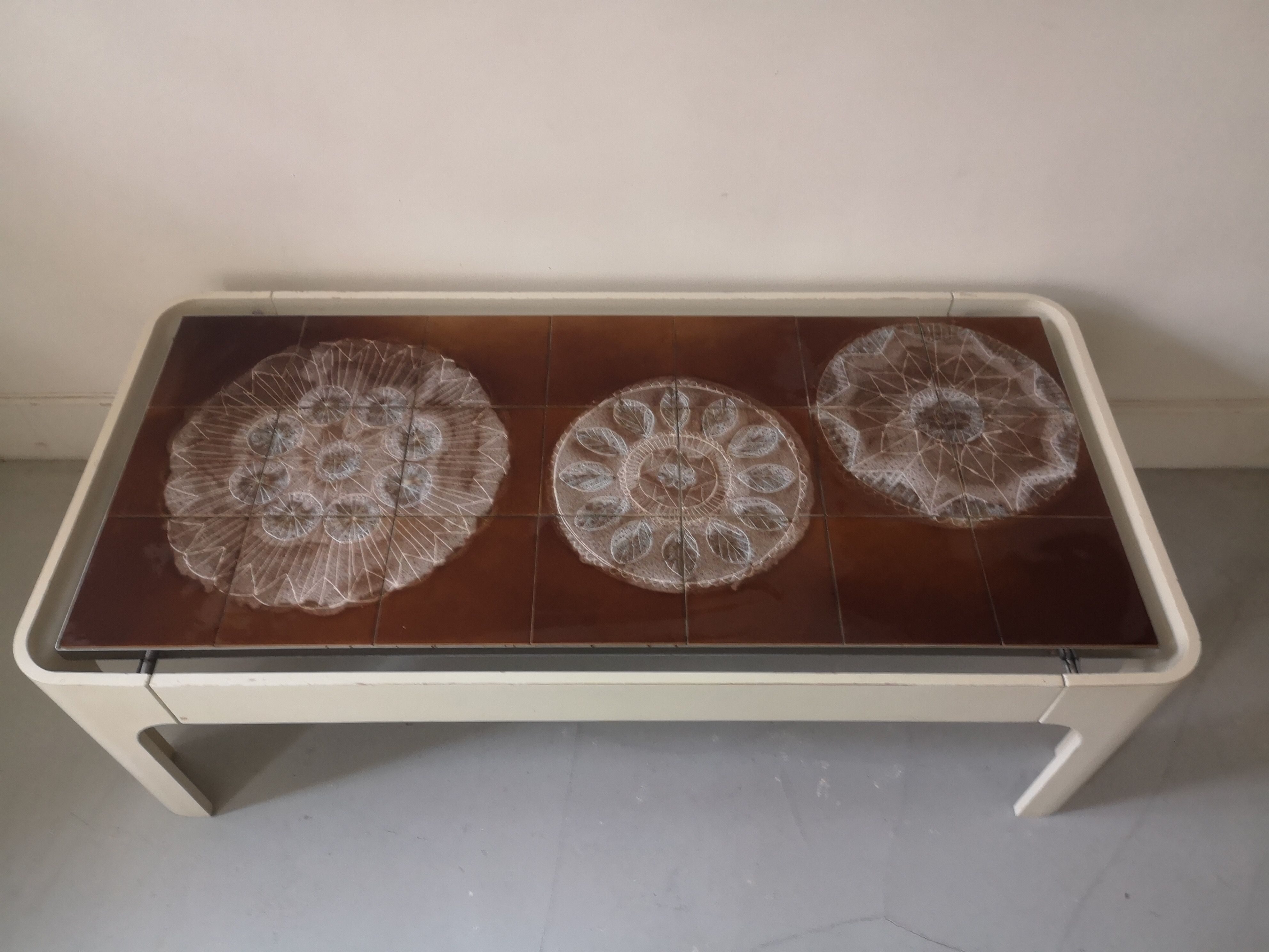 Coffee table in wood and ceramic, design 1970