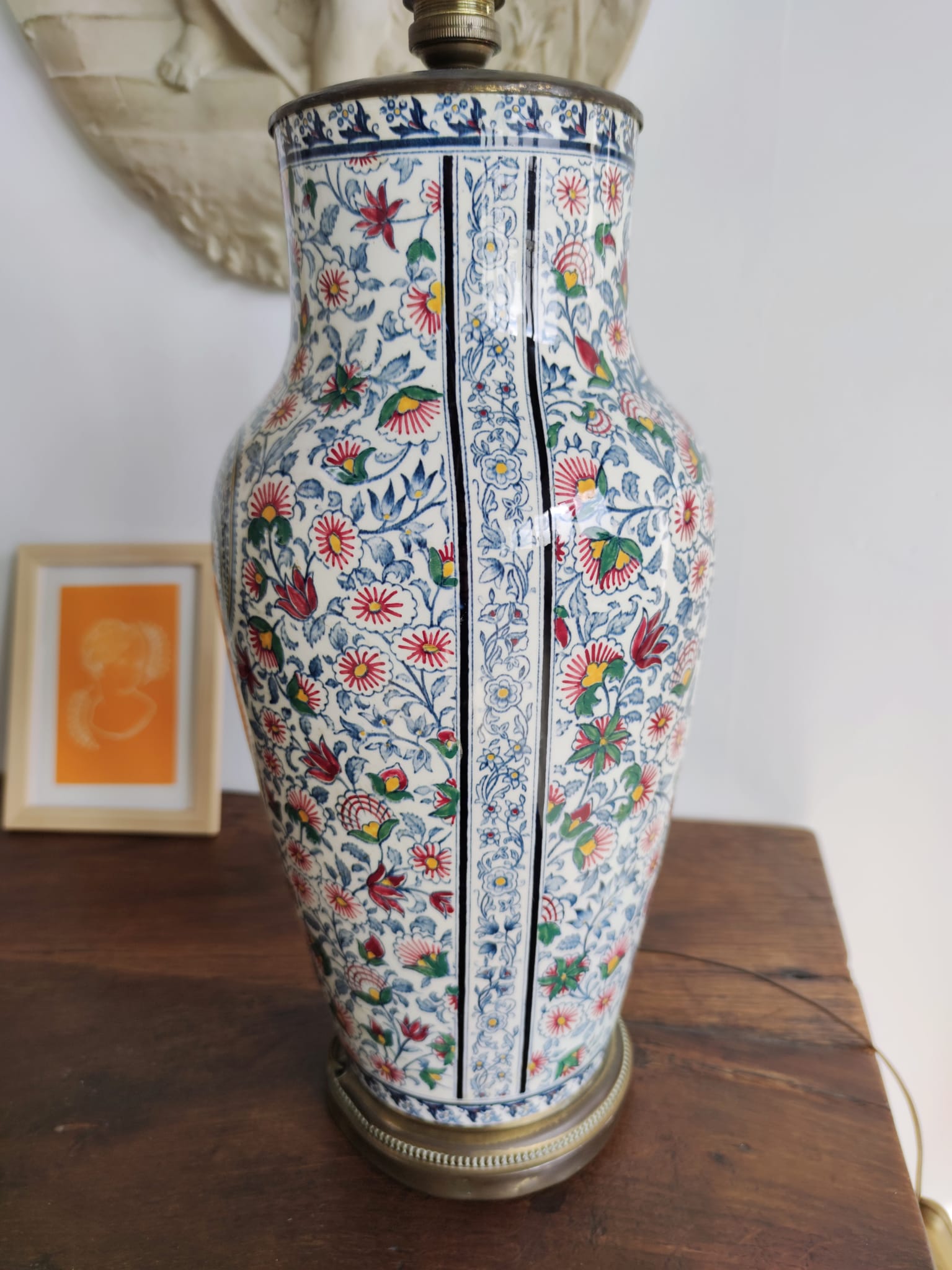 Porcelain lamp foot decorated with Cashemere decoration