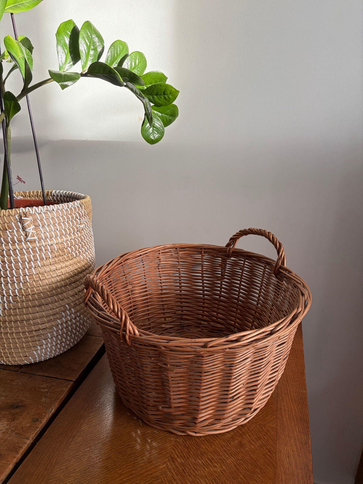 Grand panier en osier tressé 41 cm – panier rangement déco