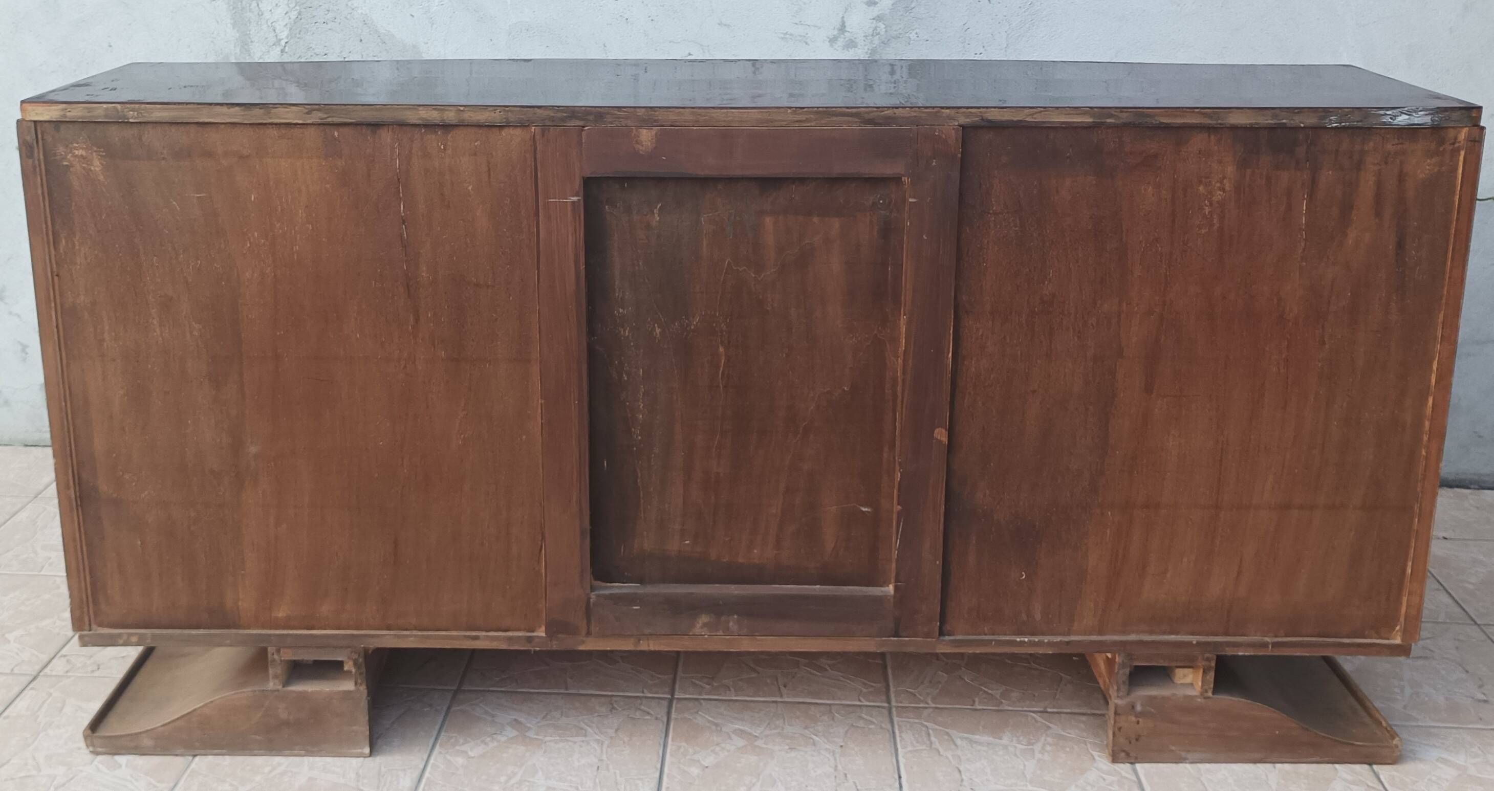 Art Deco sideboard in burr walnut