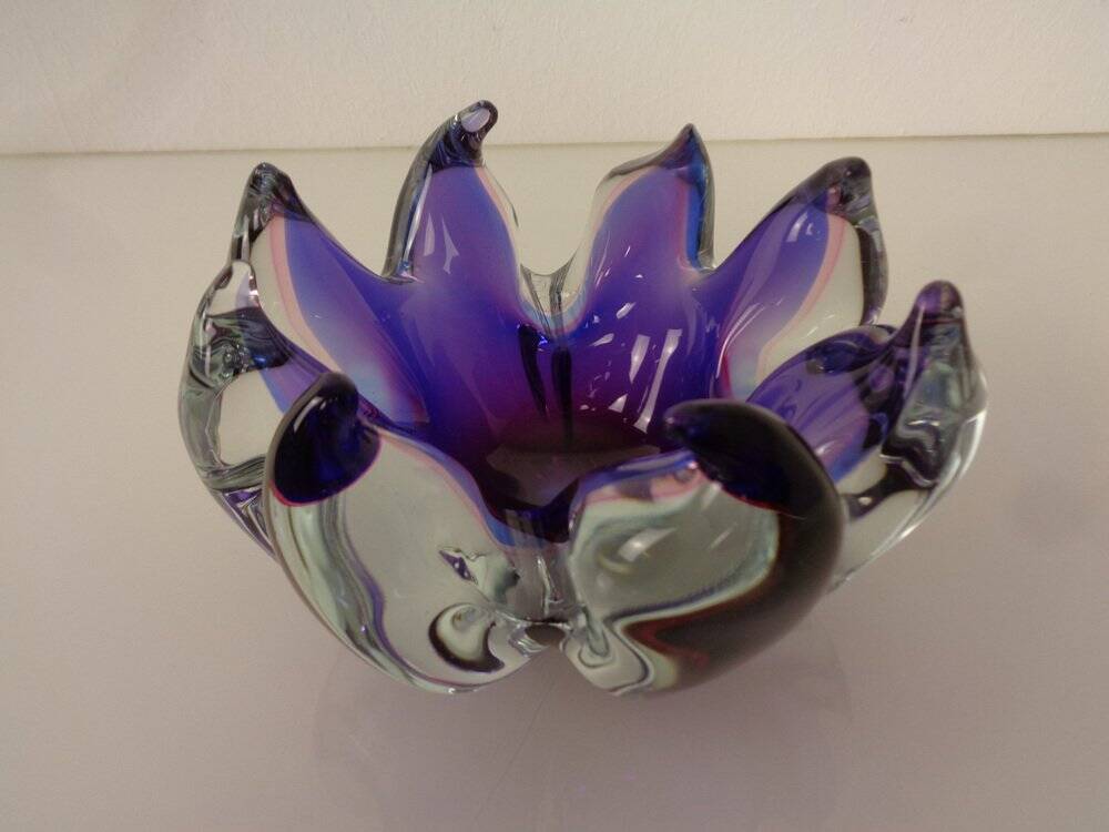 Large Italian bowl in purple Murano glass, 1960s
