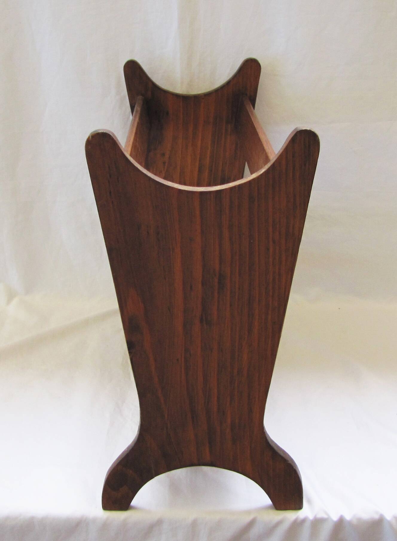 wooden magazine rack n°1