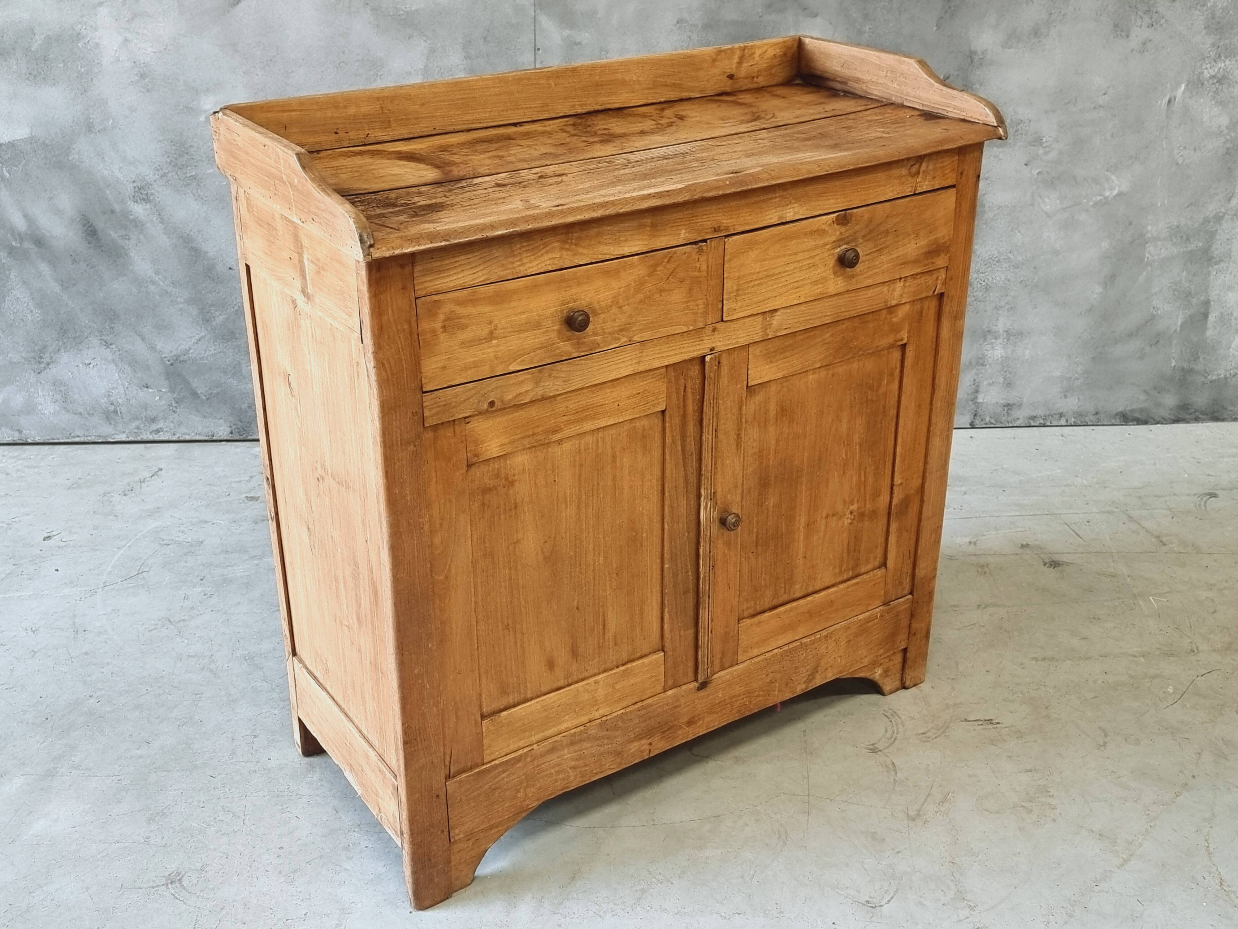 Commode ancienne de campagne française