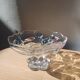 Bol sur pied en verre Mikasa avec tulipes roses et bleues