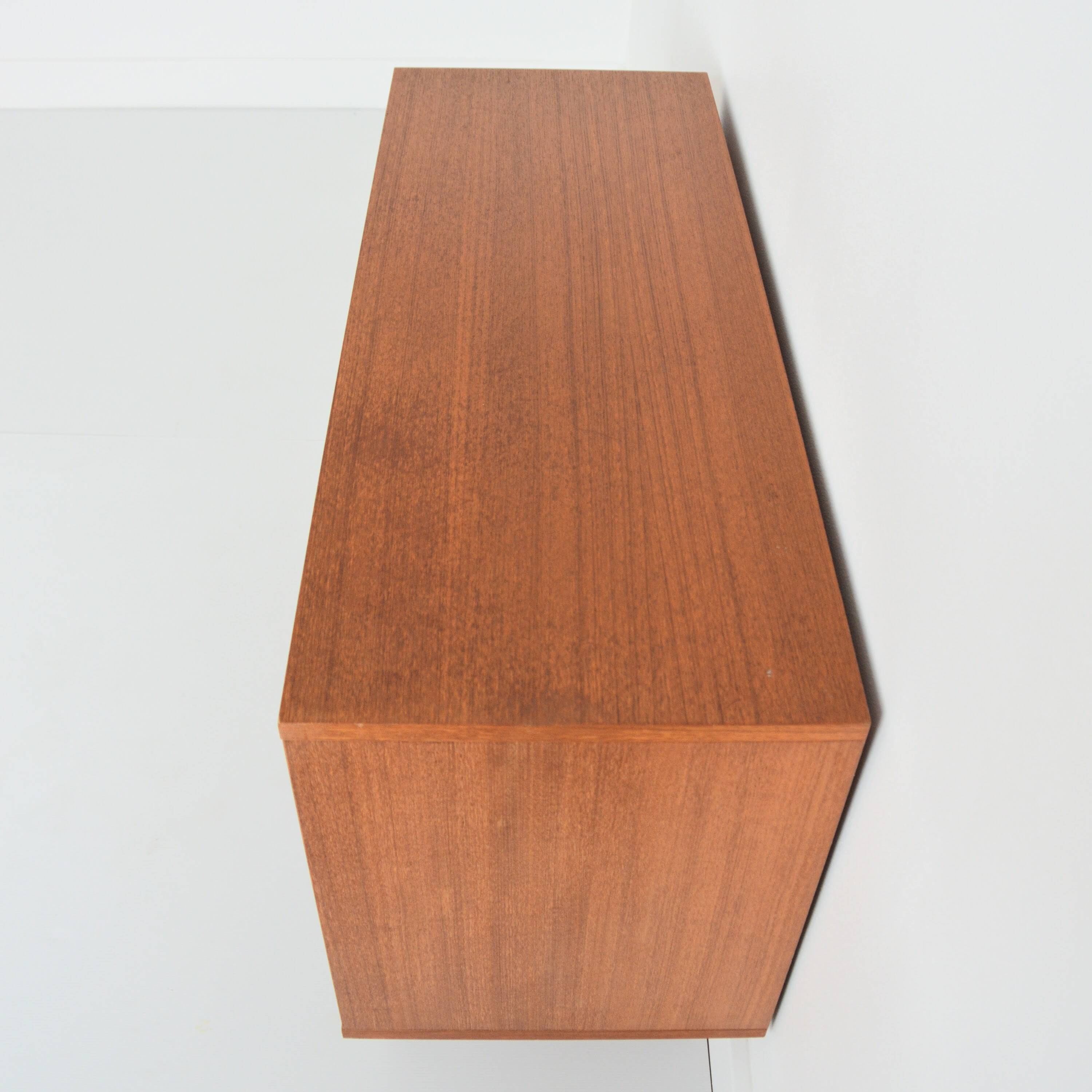 Vintage 1950s 3-drawer chest of drawers