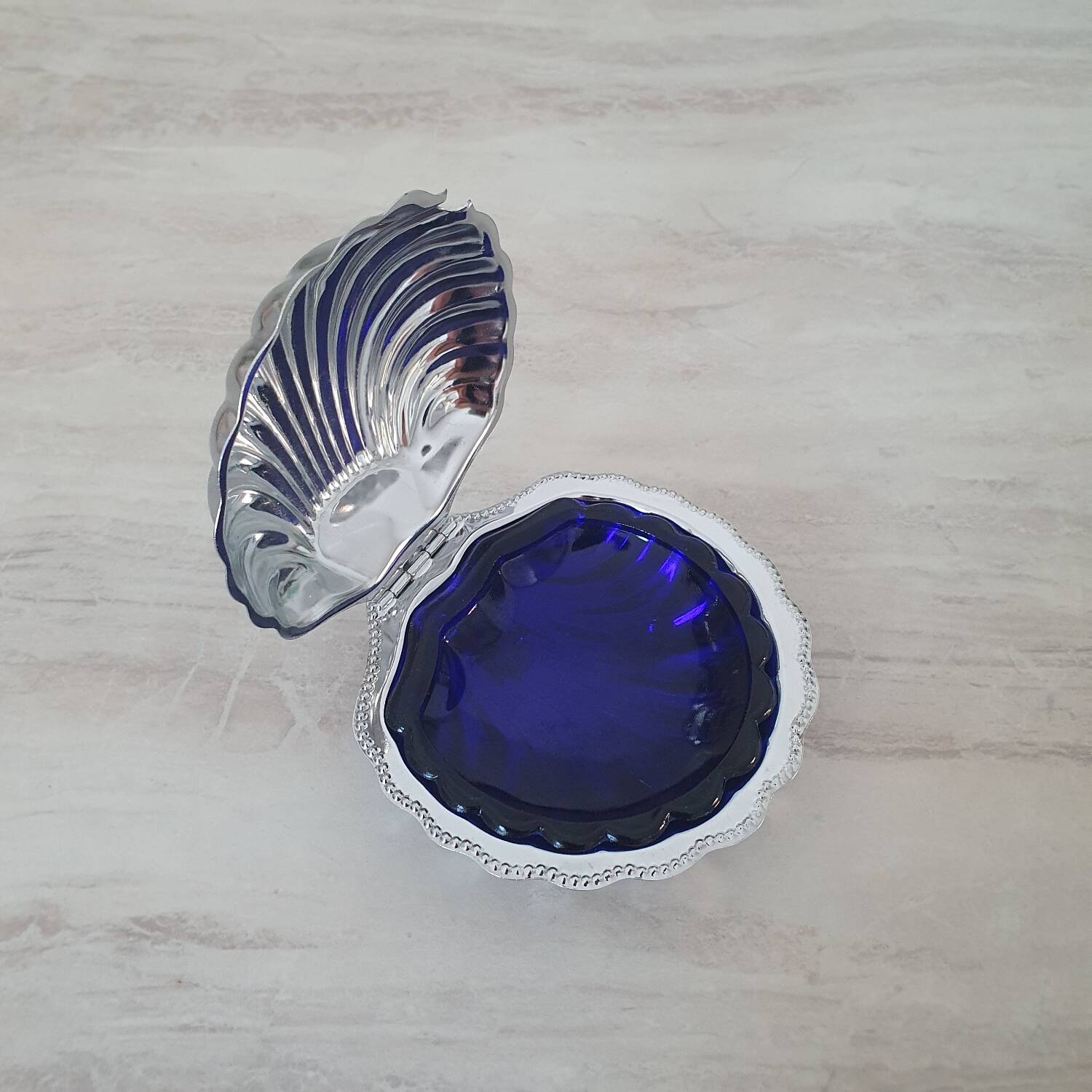 Beurrier coquillage Saint Jacques en inox et sa coupelle bleue