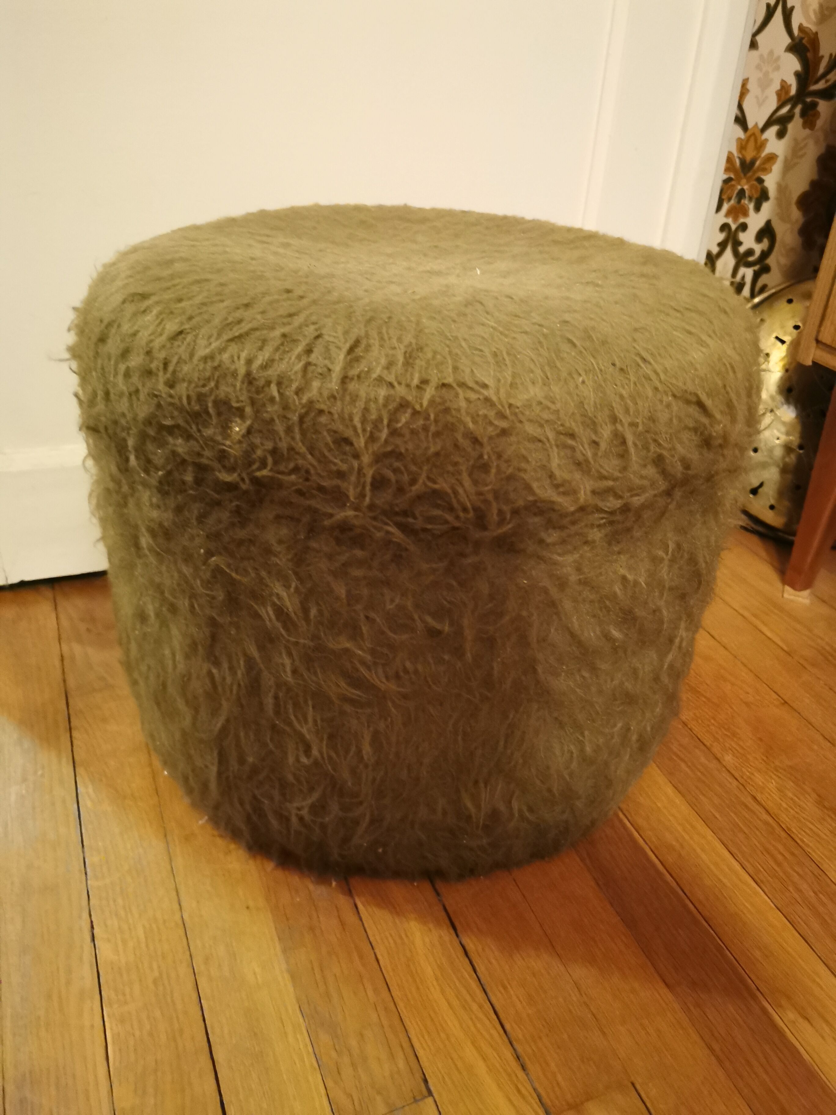 Two moumoute beanbags