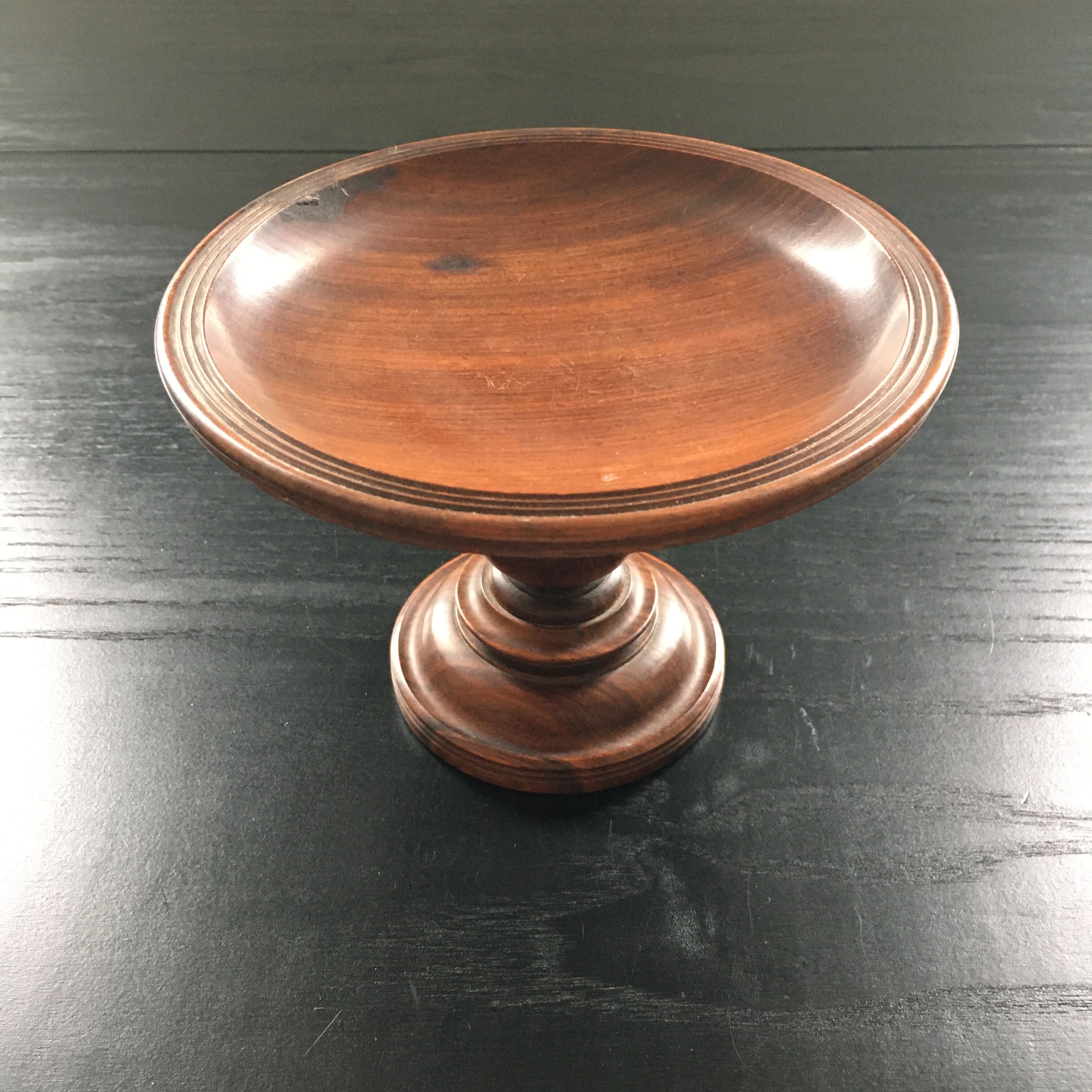 Wooden stand bowl