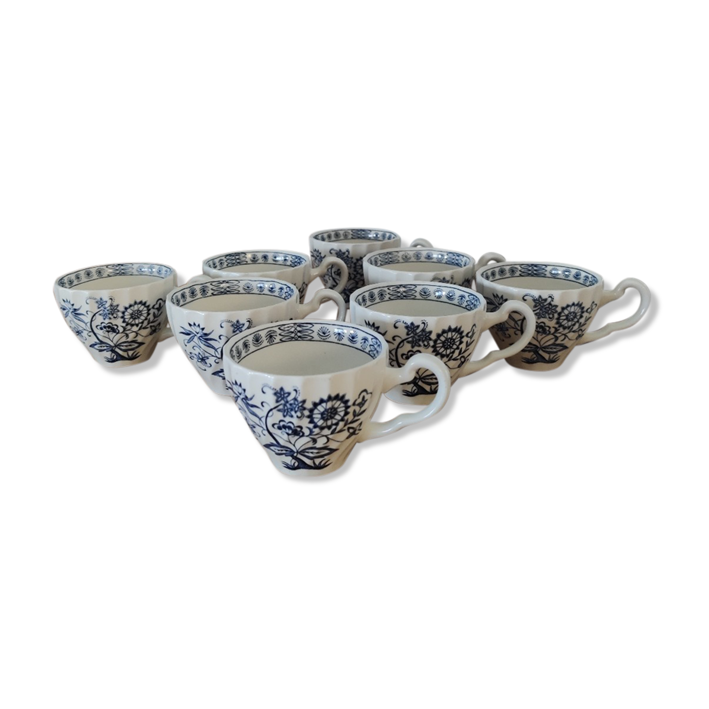 8 tasses