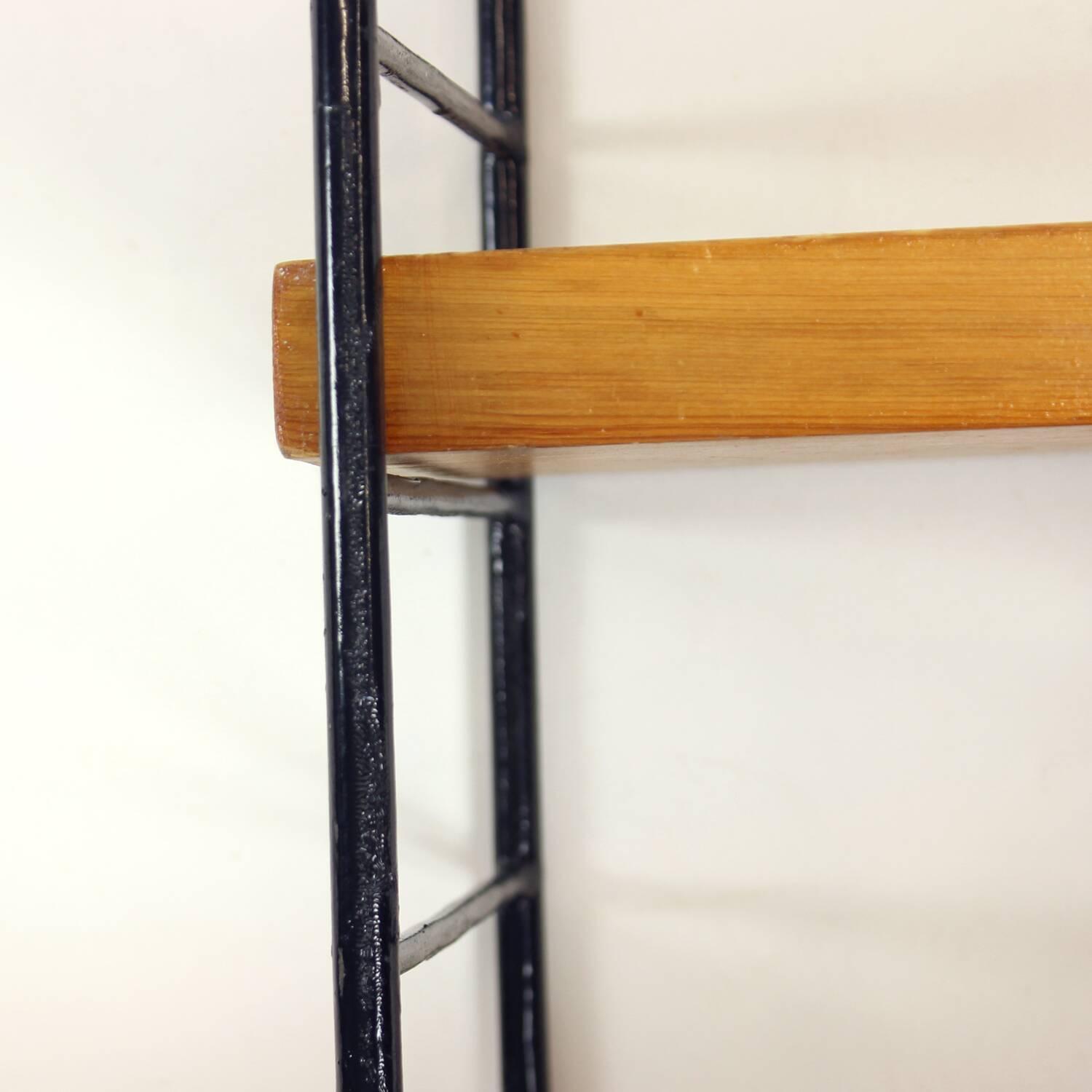 Étagère murale du milieu du siècle, Tchécoslovaquie, années 1960