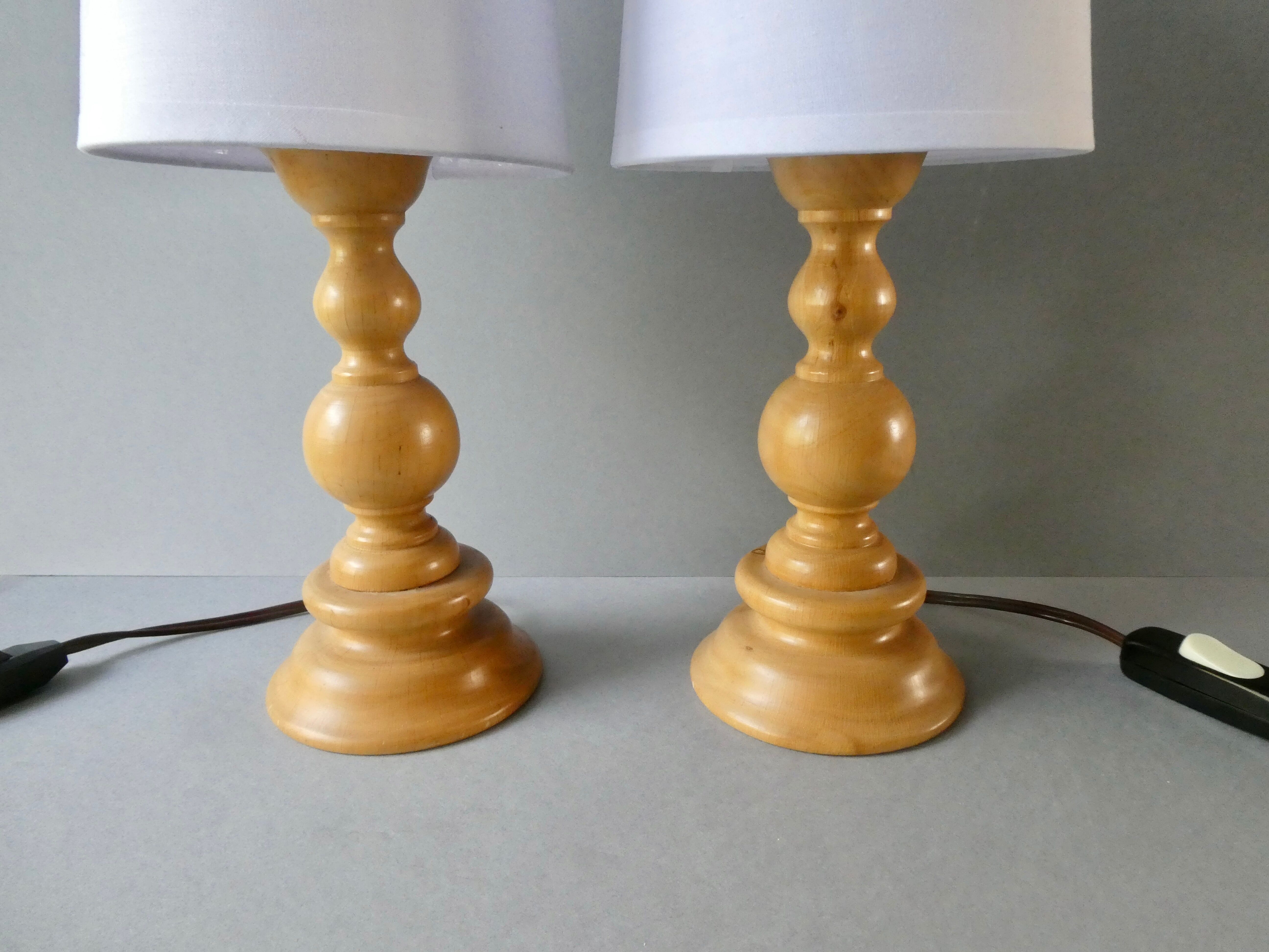 Pair of turned wooden lamps, 60s