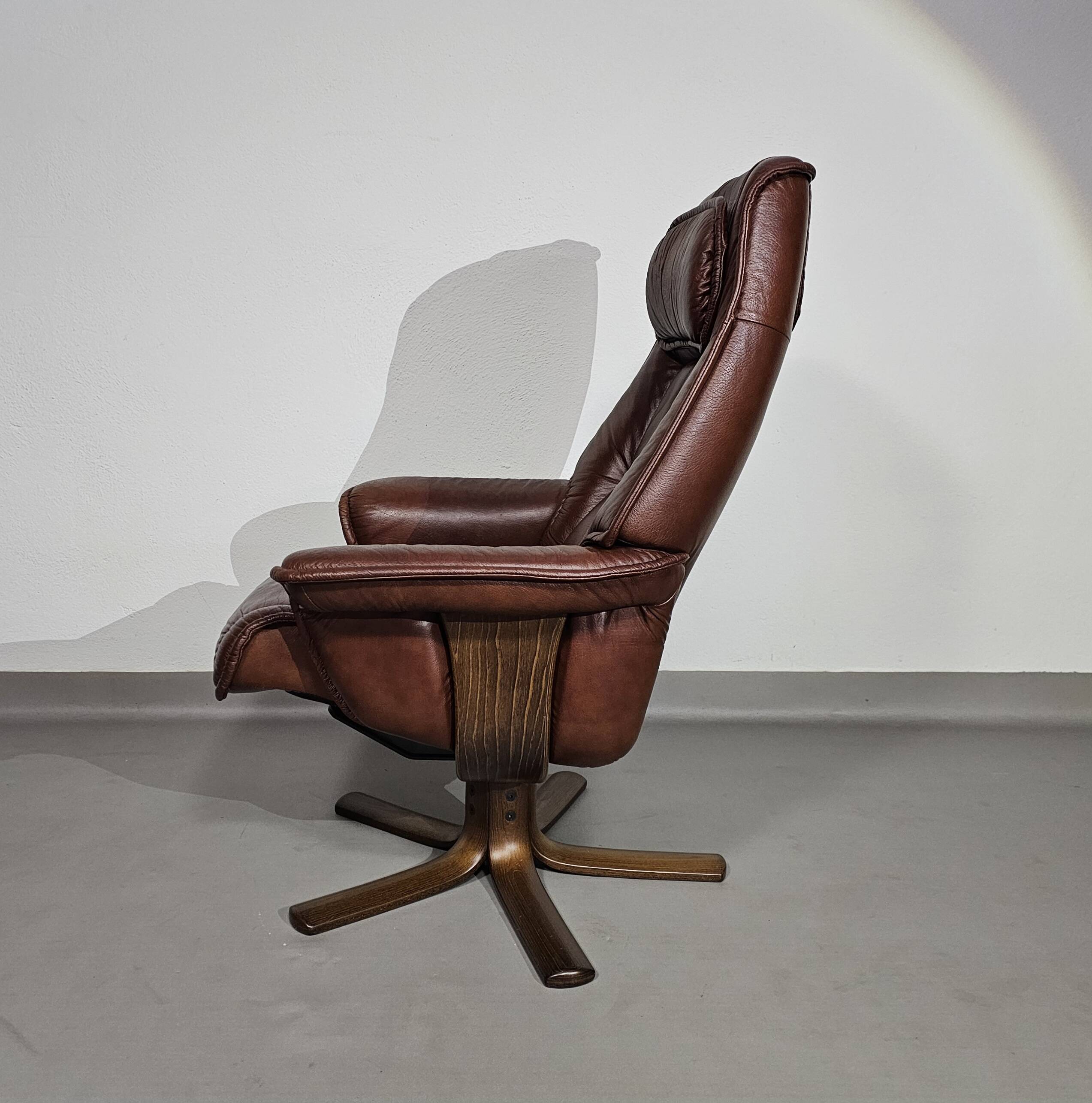 Relax / lounge chair / ottoman / Hjellegjerde Møbel / Sweden Recliner