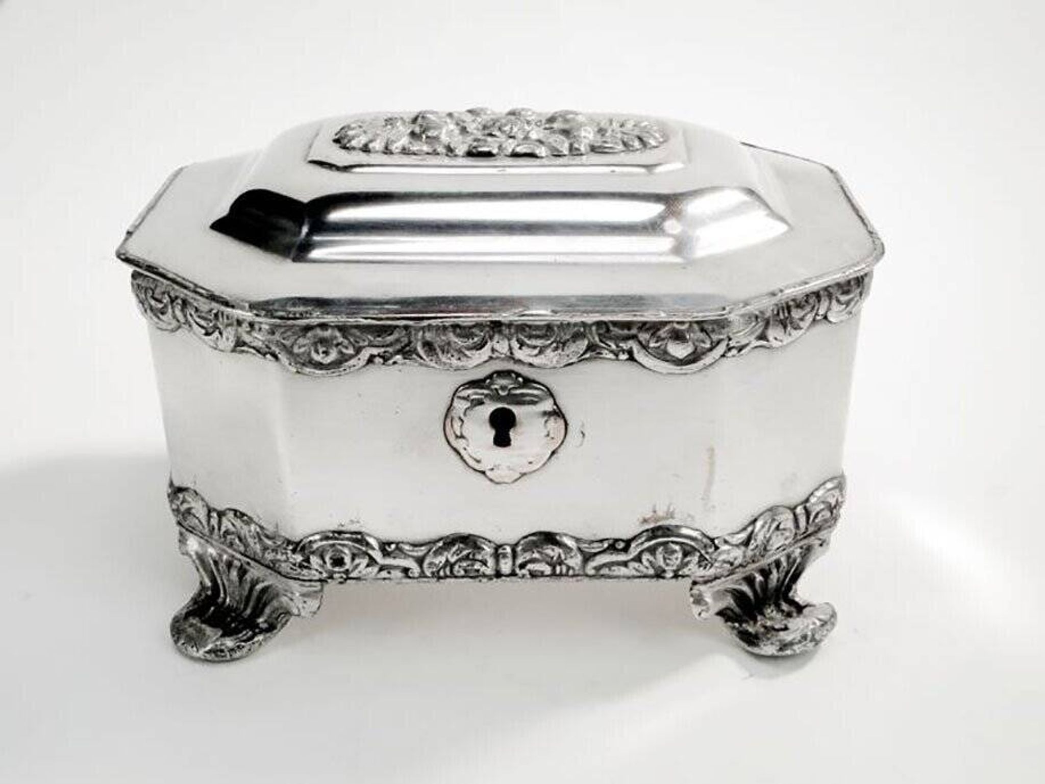 Sugar bowl from Norblin Warsaw, Poland, 19th century