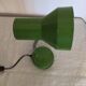 Lampe de table articulée flexible couleur vert olive métal chromé vintage.
