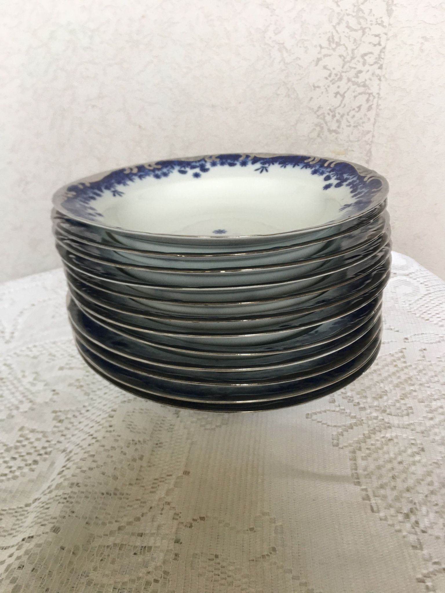 Lot 12 hollow porcelain plates Albar Julia from Romania