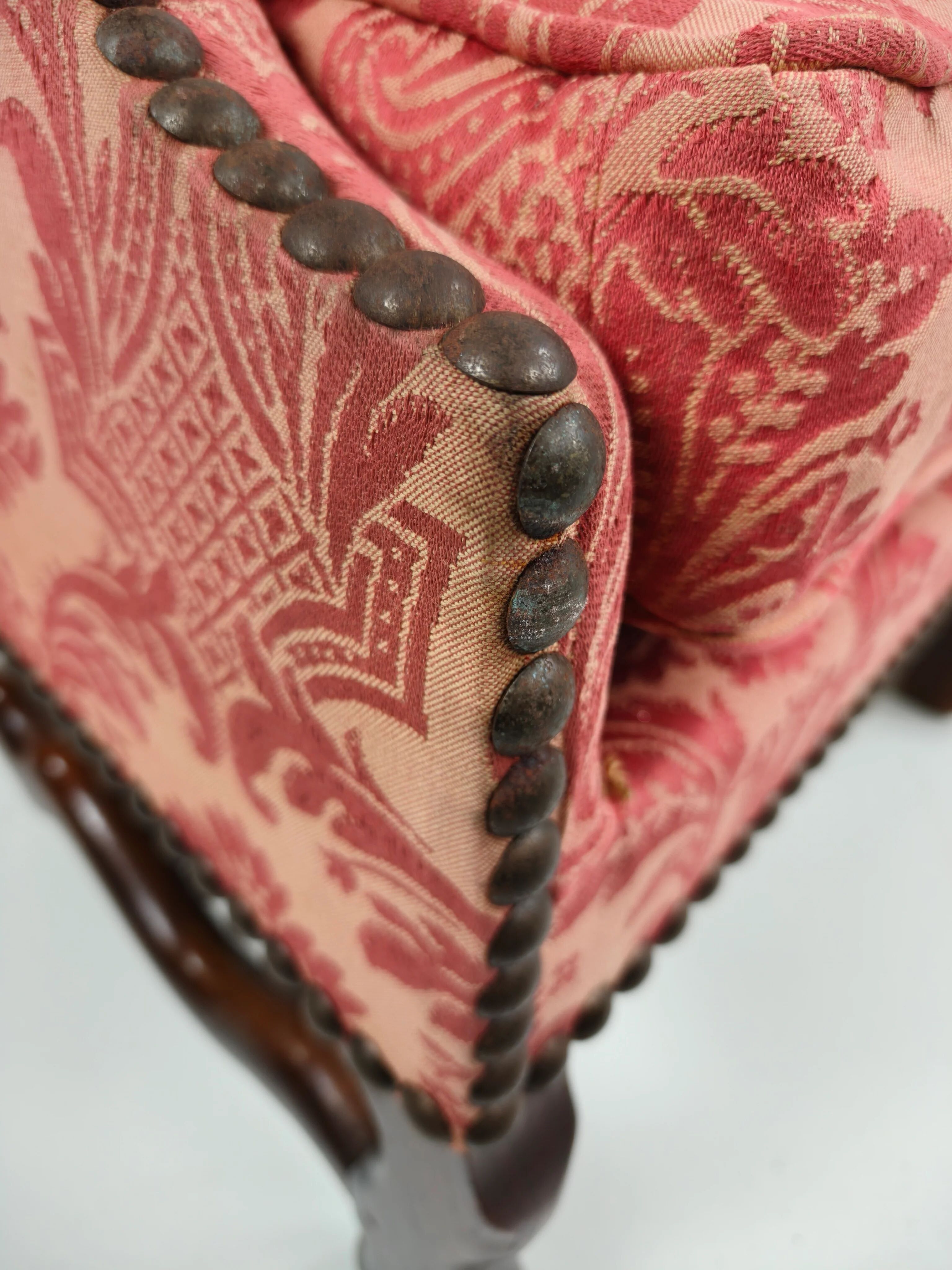 Canapé Os de Mouton en tapisserie – style maison de campagne française ancienne, XVIIIe