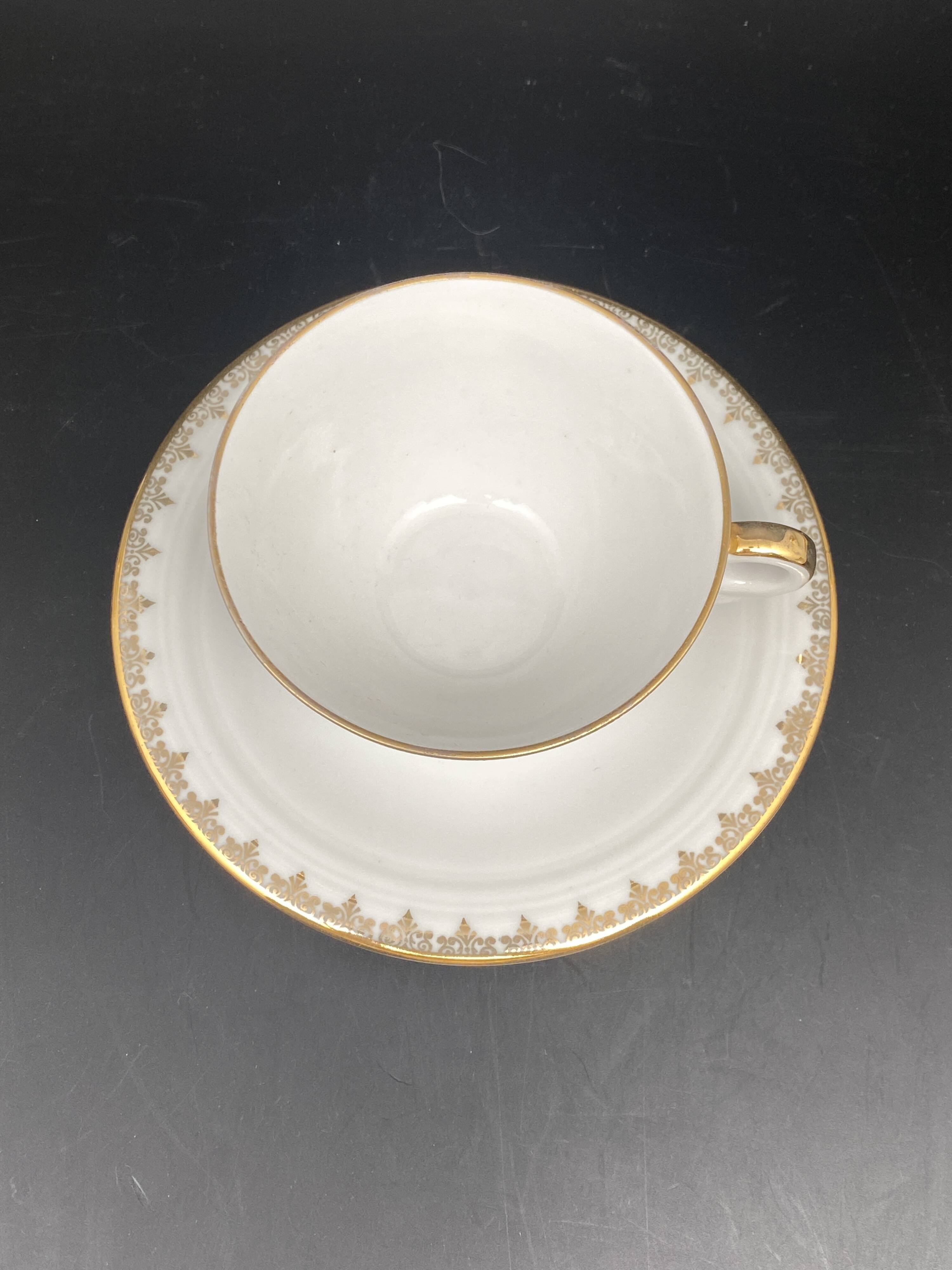 White and gilded Limoges porcelain tea/coffee service – MPM0724SV1