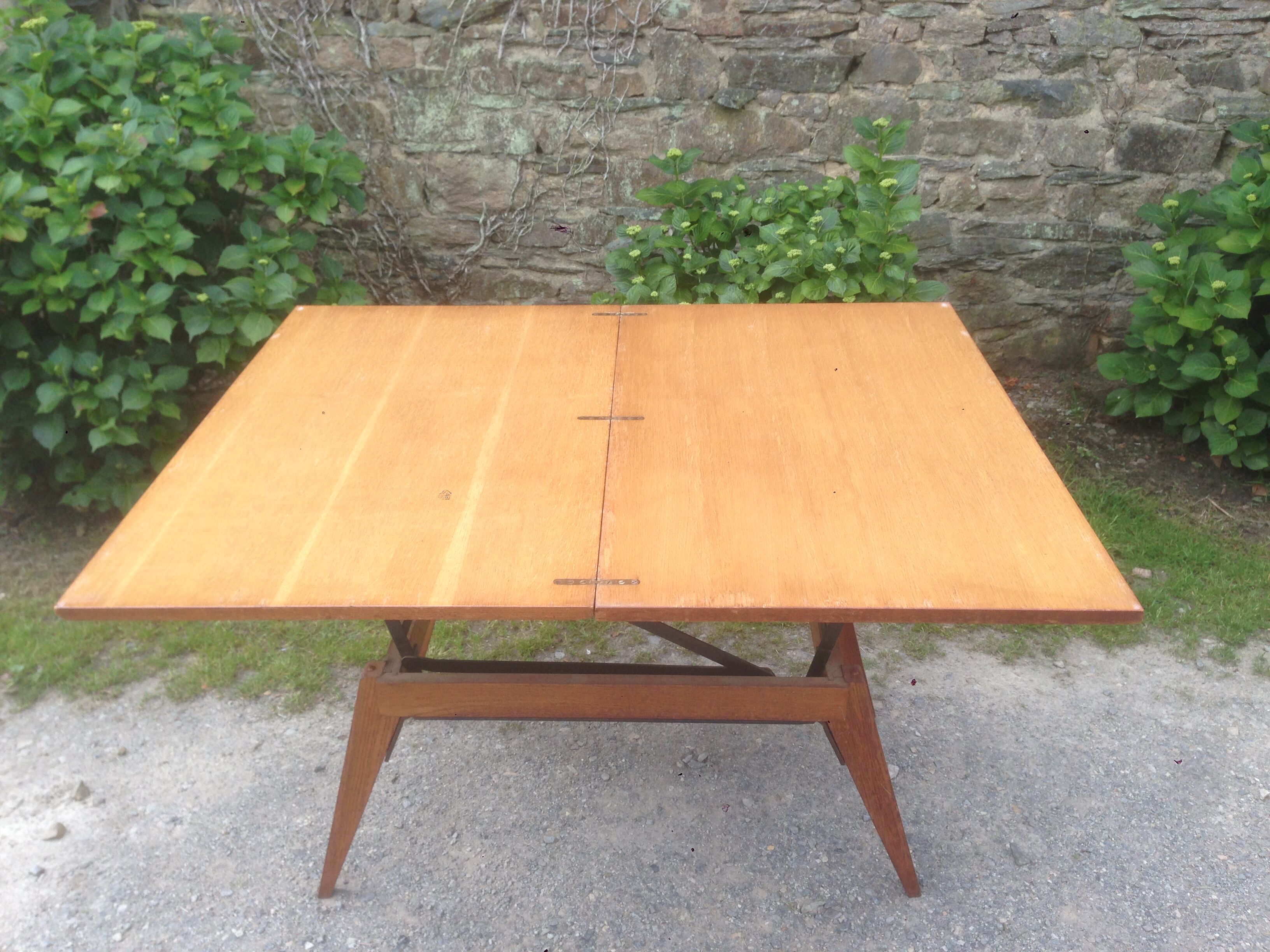 Table feet compas modular coffee table dining table to Albert Ducros' Magic system.