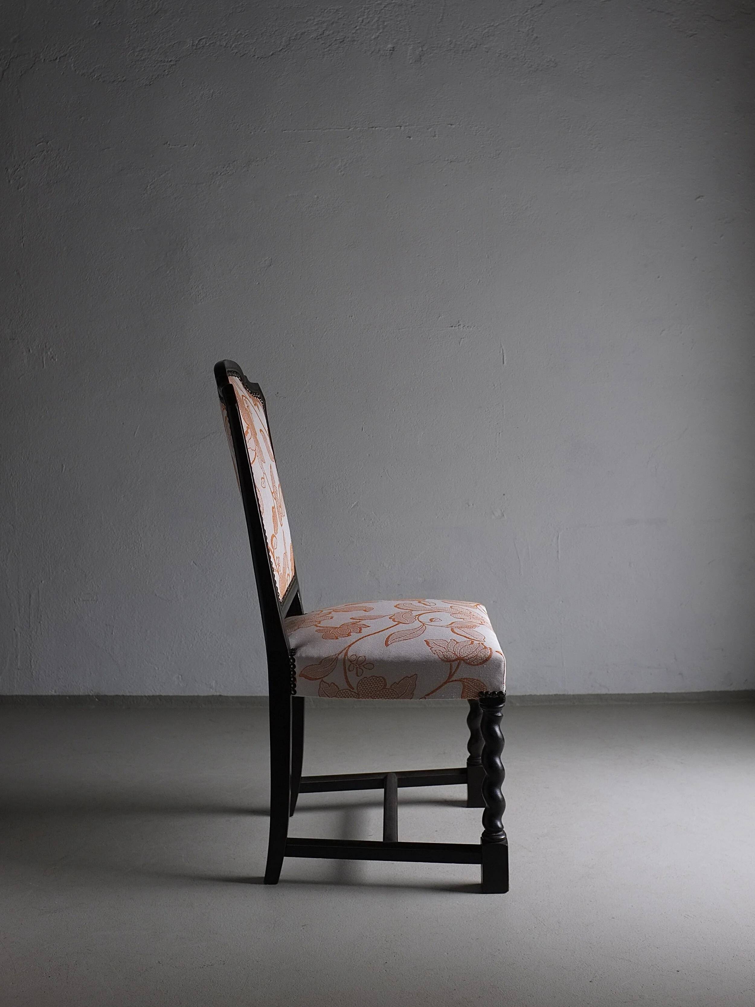 2 oak chairs | Barley twist legs | Sweden | 1920s