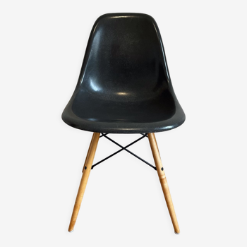 Eames Herman Miller Chair