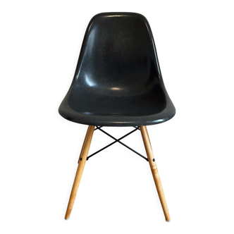 Eames Herman Miller Chair