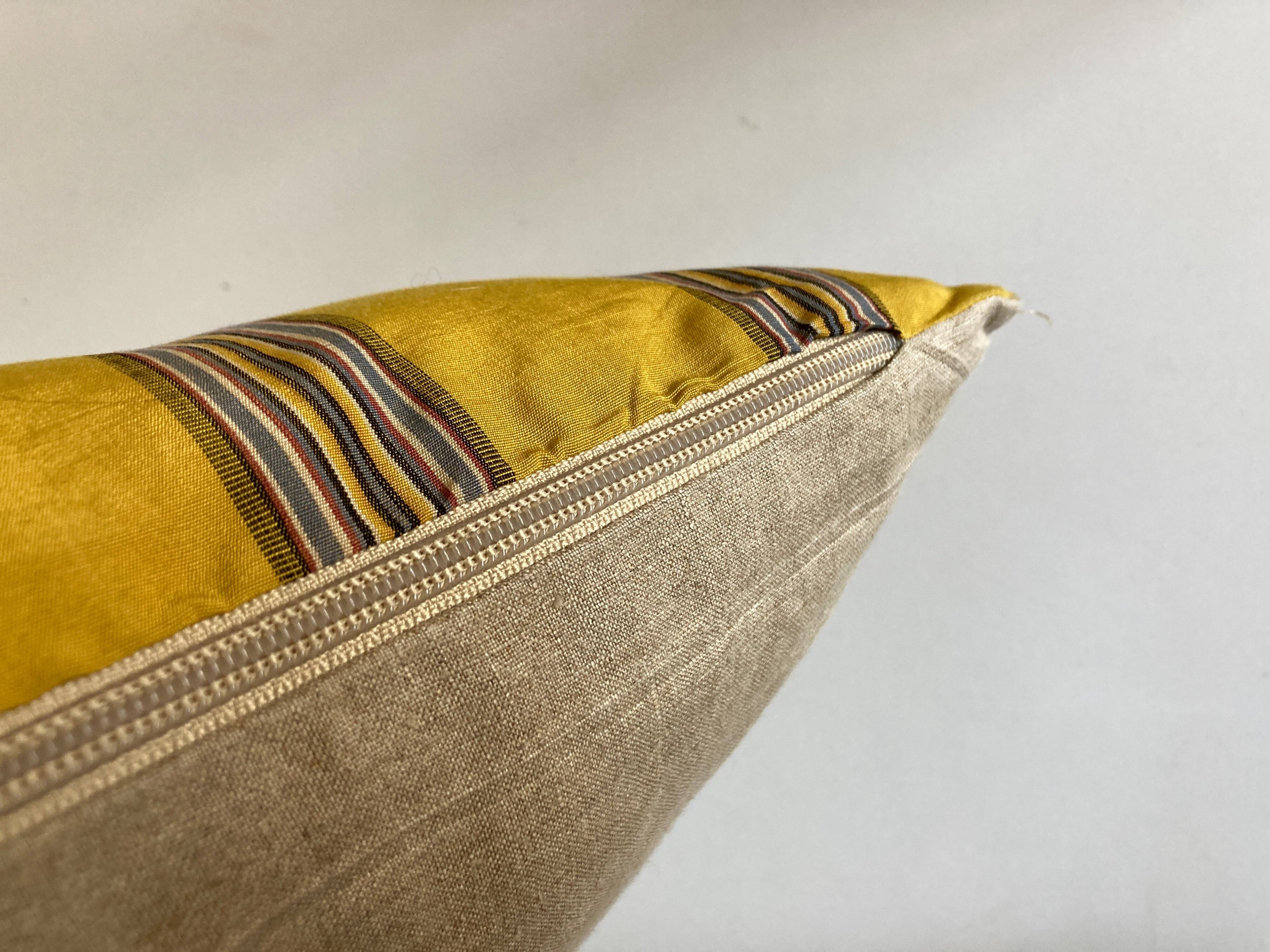 Silk canvas cushion Nobilis old raw linen back