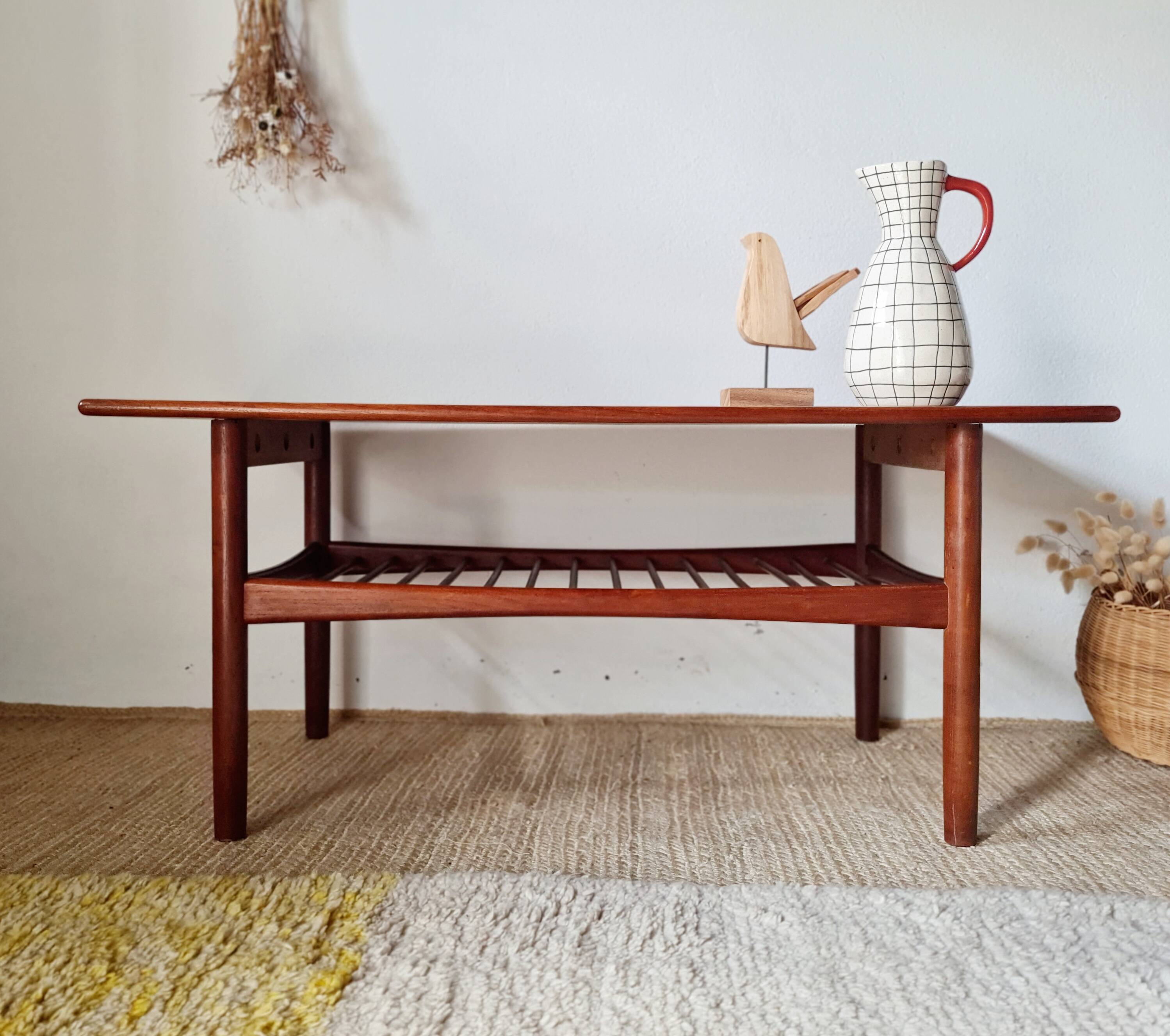 Table basse vintage en teck – Design Danois Mid-Century