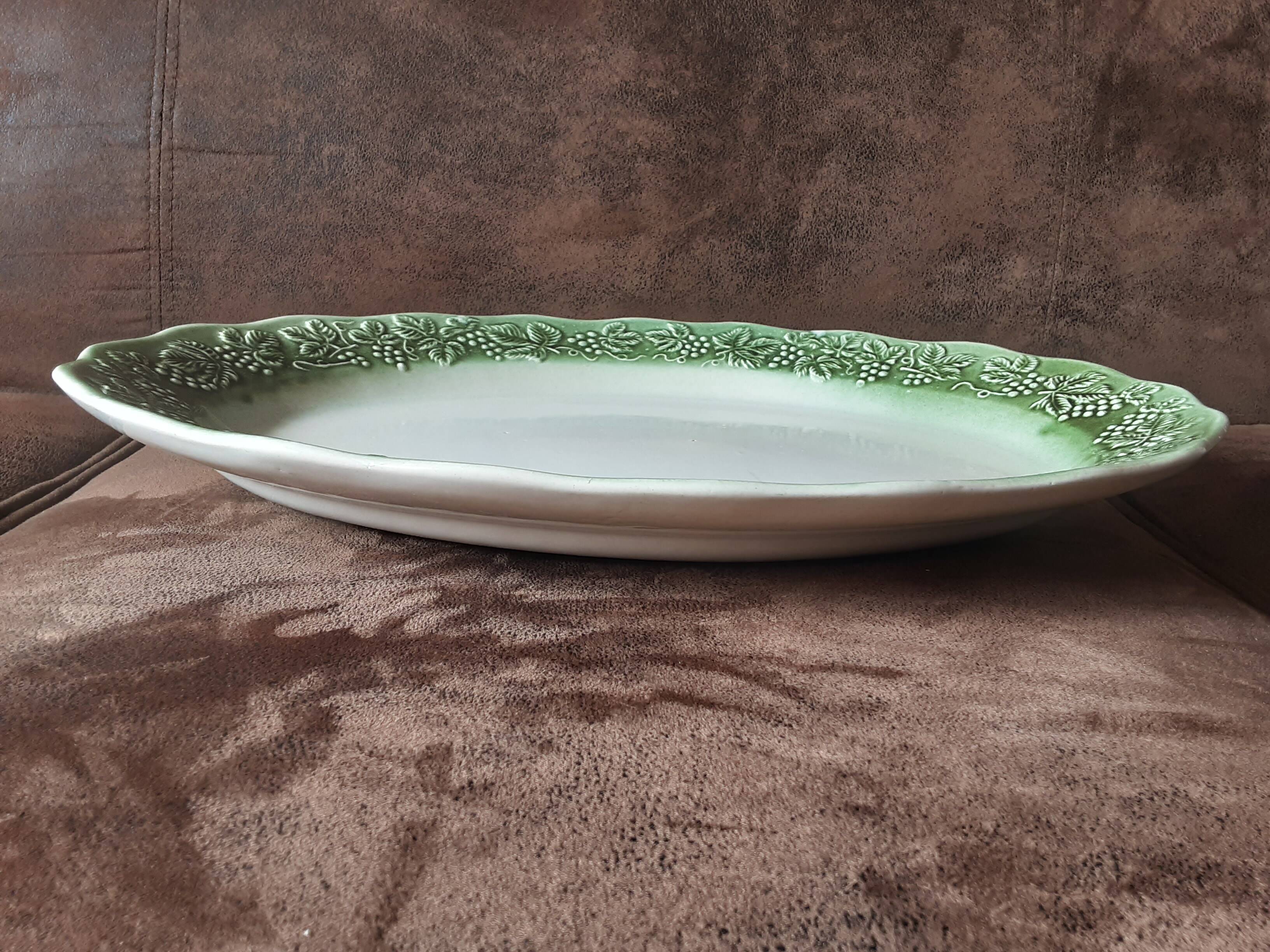 Oval ceramic dish in slip style