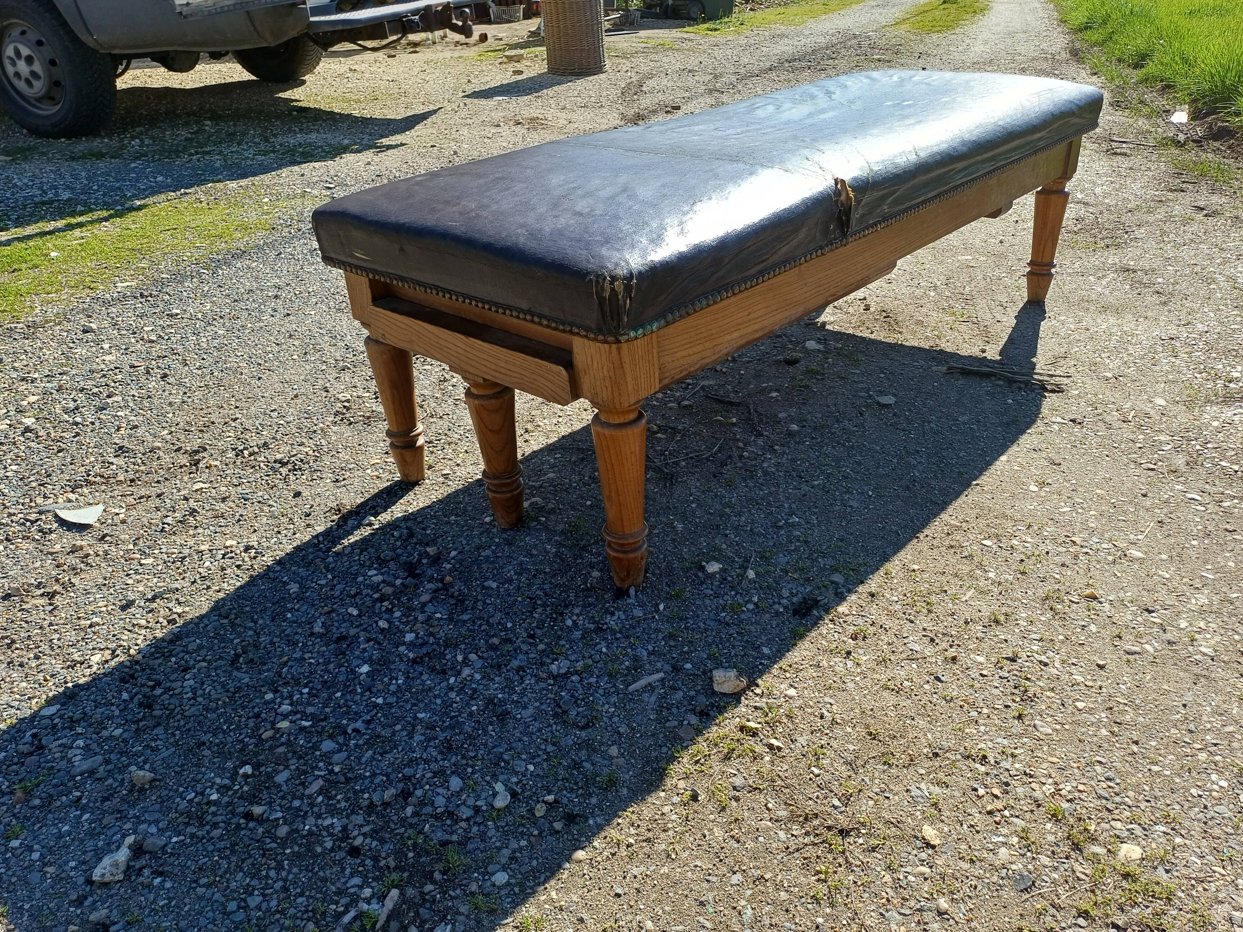Doctor's bench oak and leather 19th