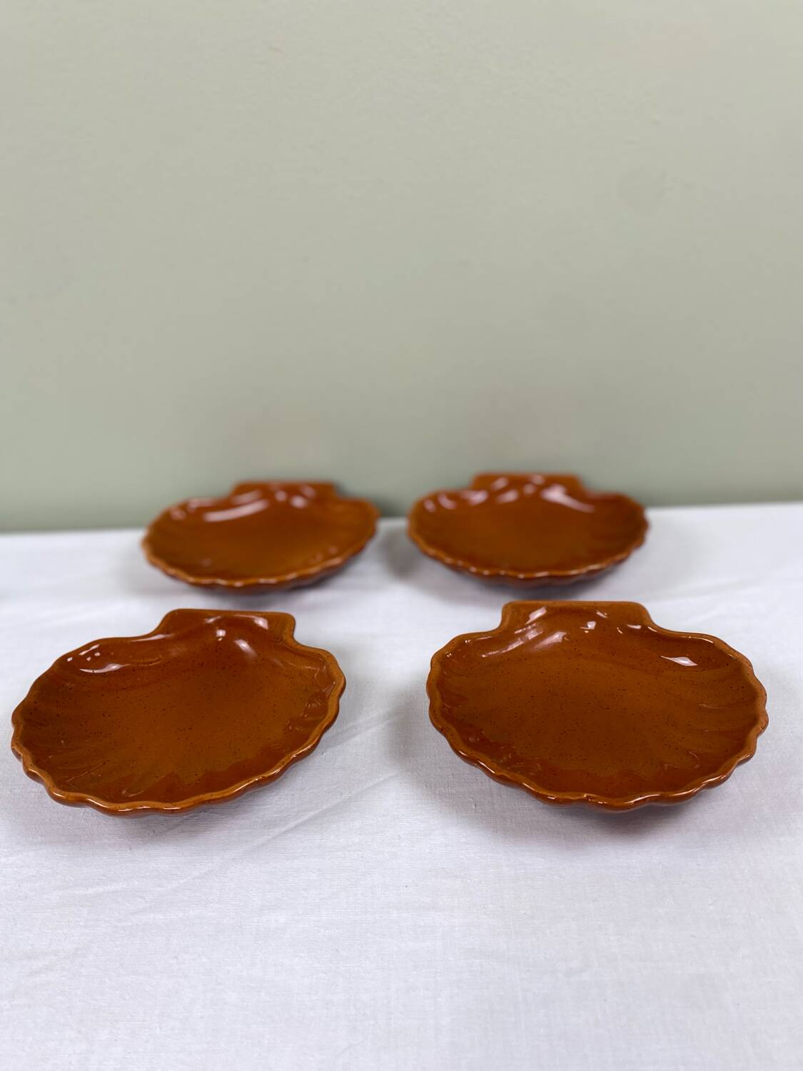 4 Émile Henry bowls