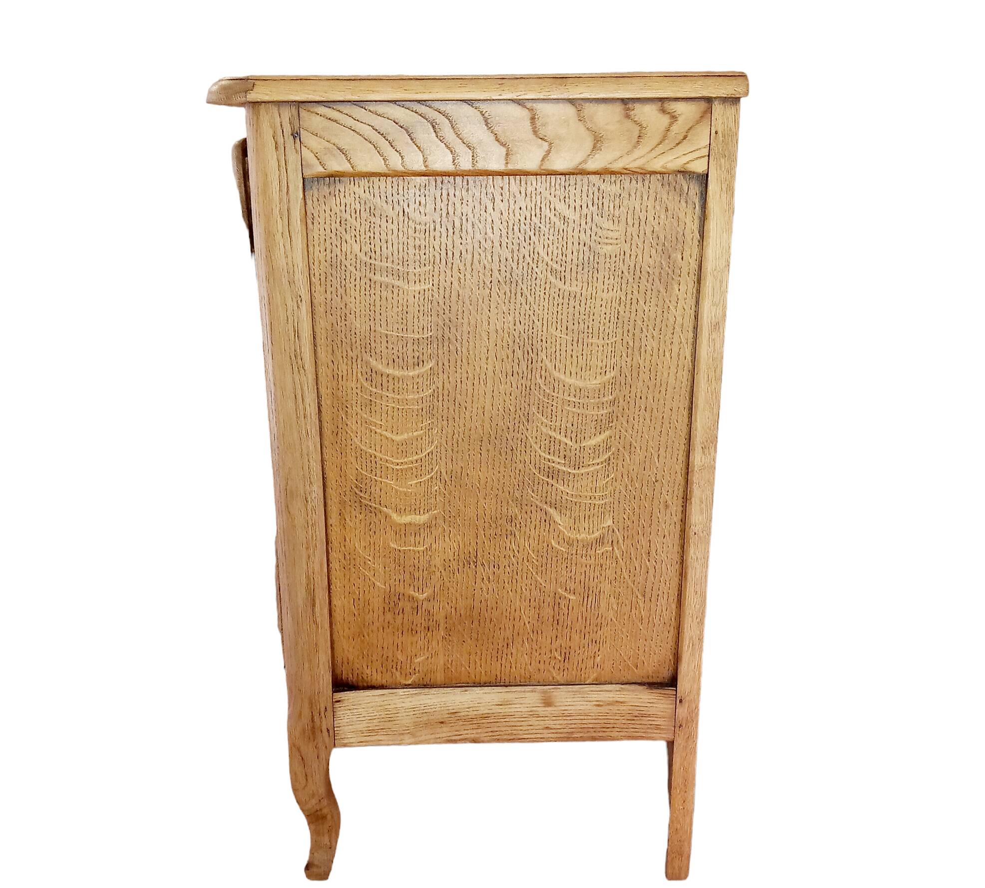 Restored oak chest of drawers