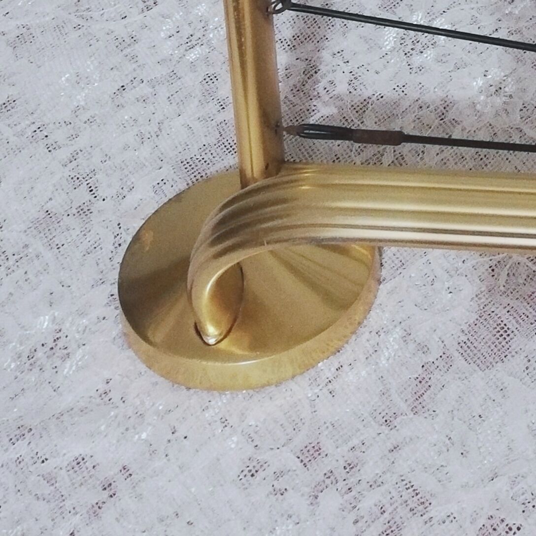 Gold aluminum and and pvc ropes wall coat rack