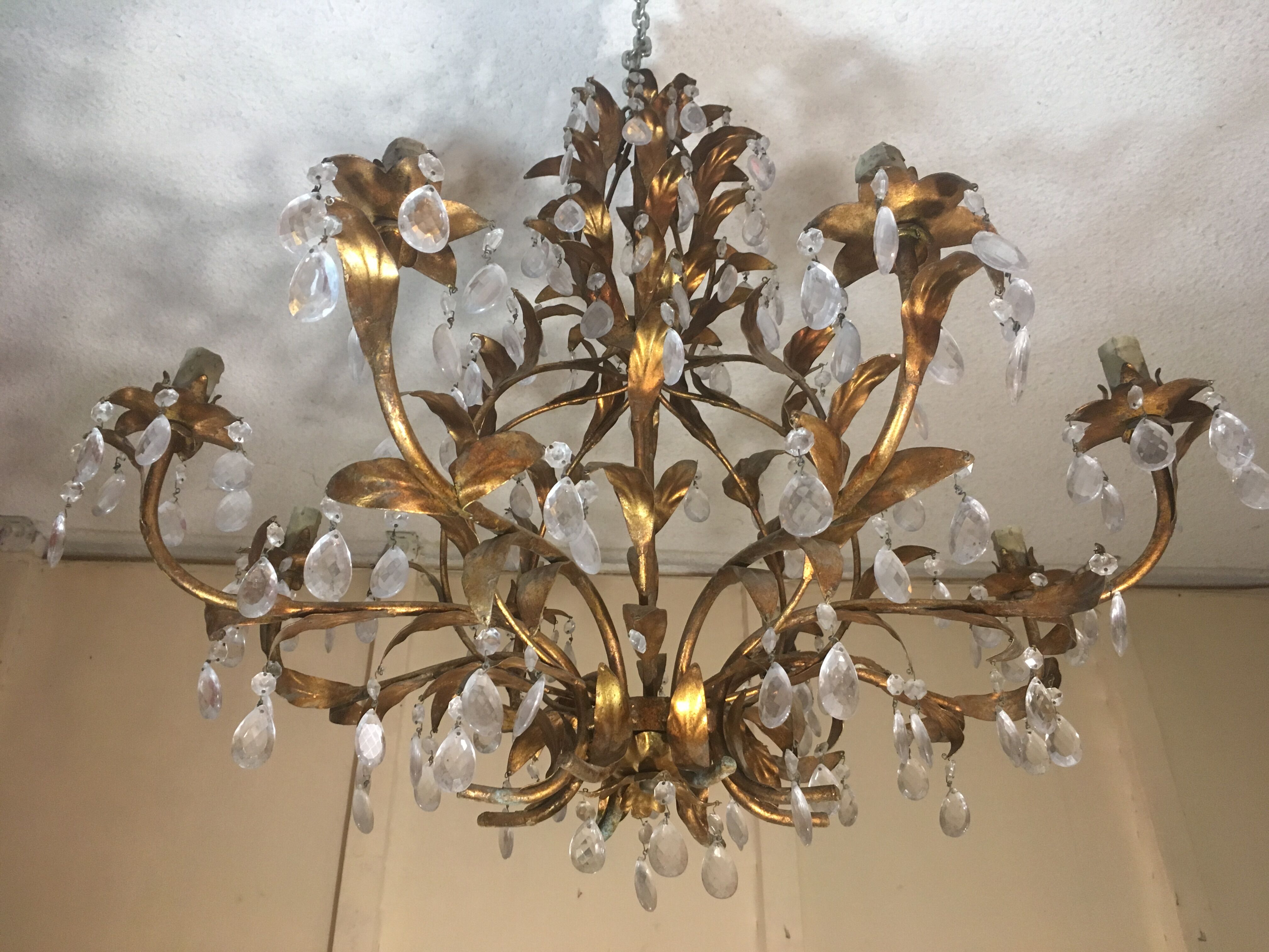 Golden iron lustre and pampilles