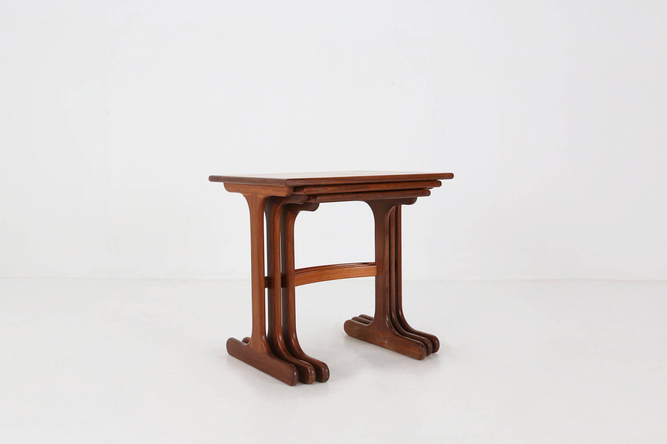 Set of 3 teak wood nesting tables by G-Plan, 1970s, UK ca. 1970