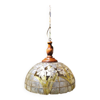 Suspension nacre et laiton