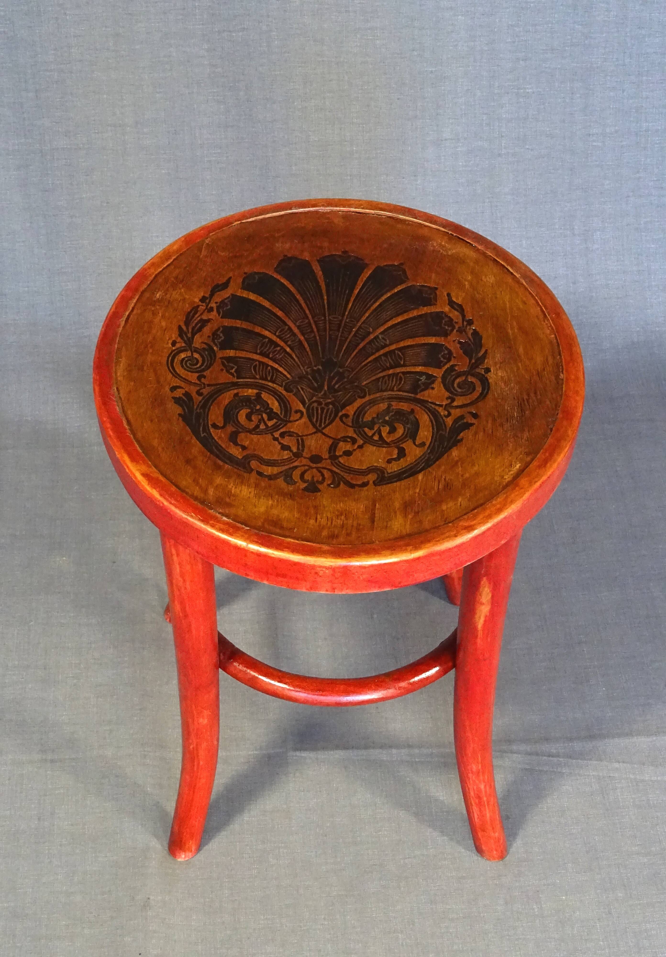 Bistro stool, circa 1930, shell seat, no Baumann, no Thonet.