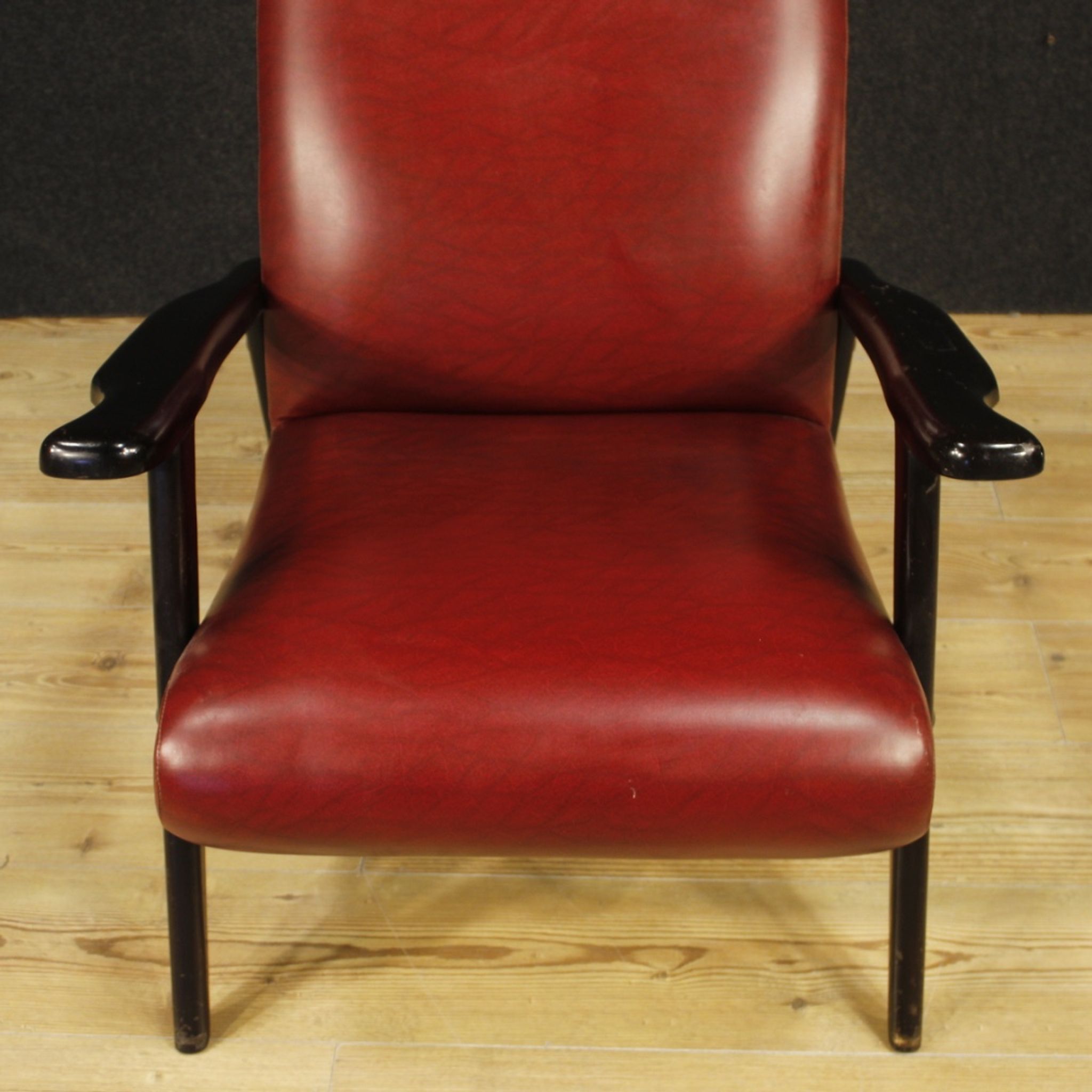 Italian design armchair in red faux leather from the 70s