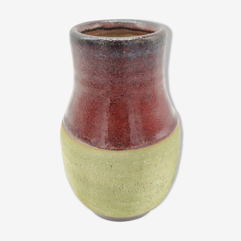 Swedish vase in pistachio sandstone and ox blood