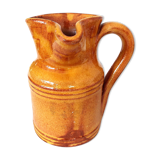 Pitcher side beak